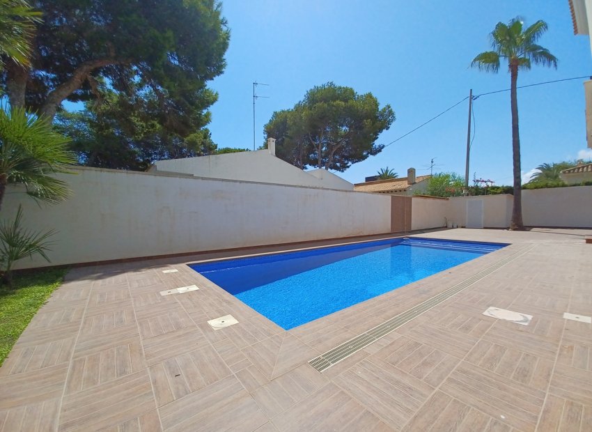 Reventa - Villa -
Cabo Roig