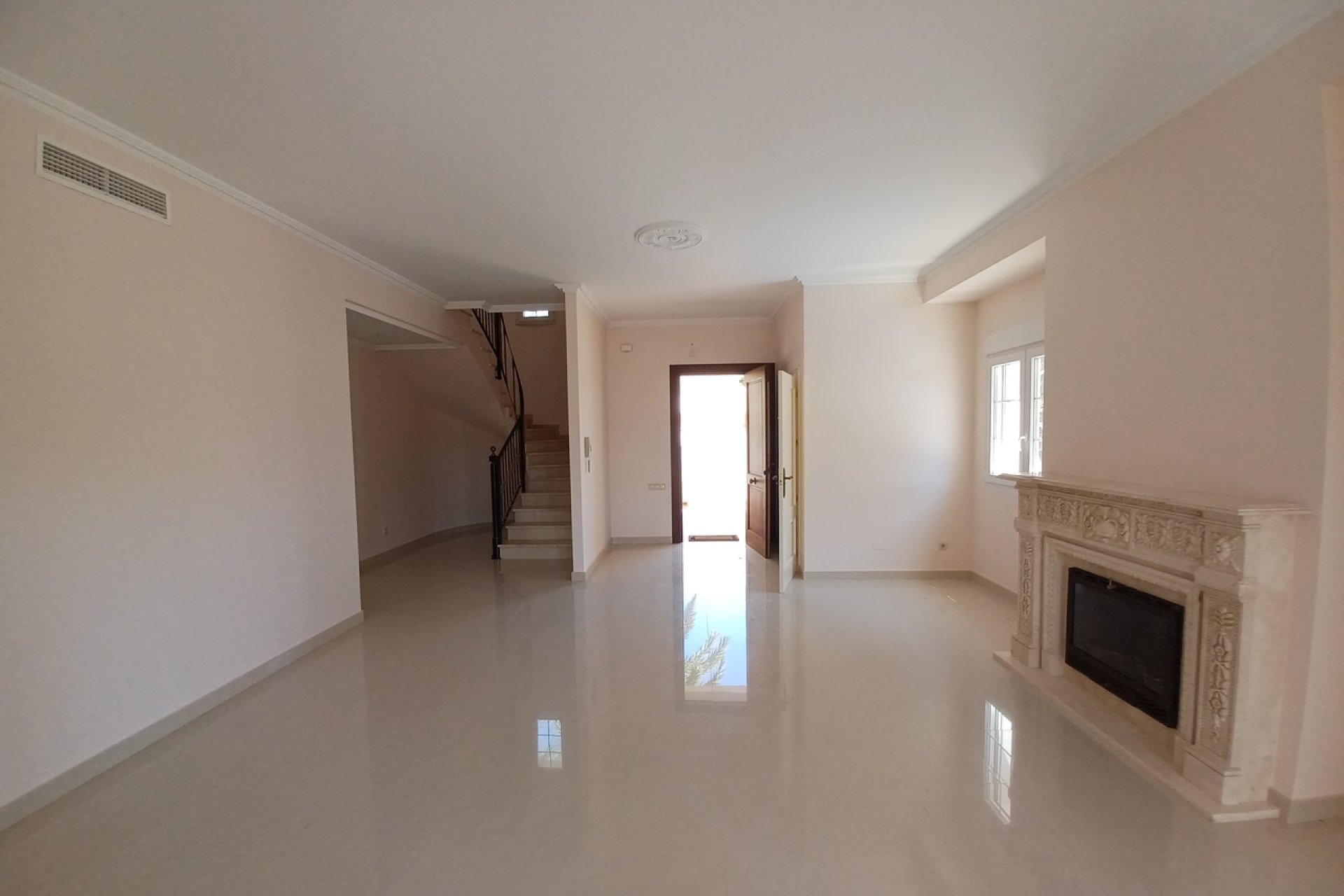 Reventa - Villa -
Cabo Roig