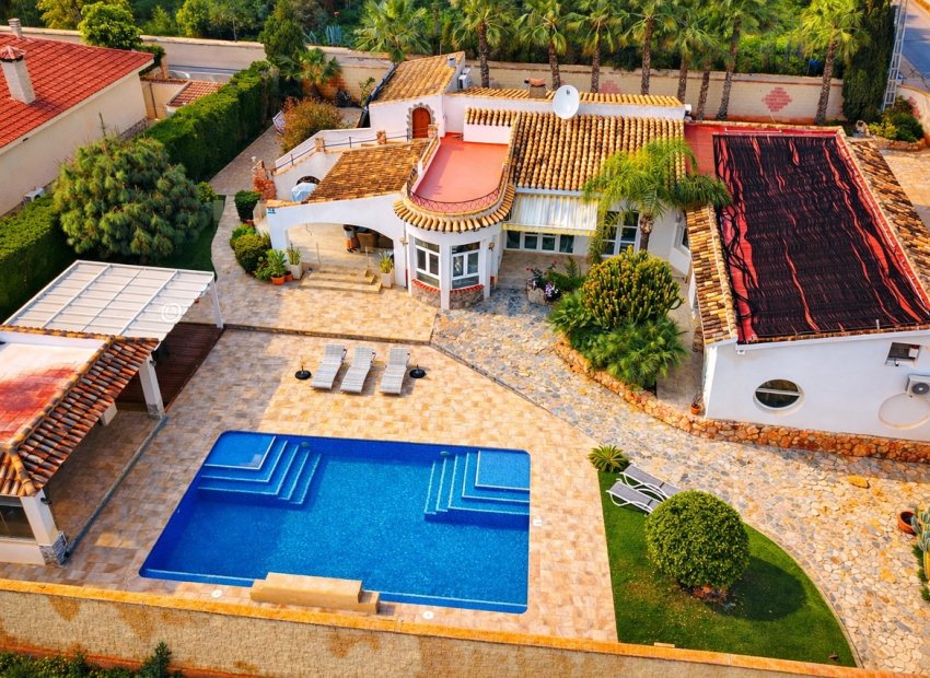 Reventa - Villa -
Cabo Roig