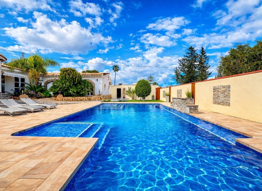 Reventa - Villa -
Cabo Roig