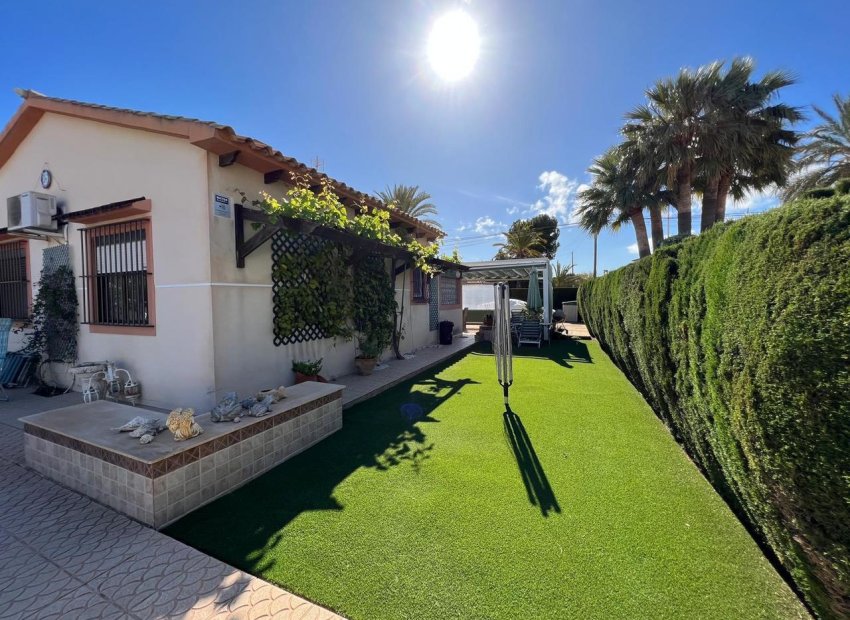 Reventa - Villa -
Cabo Roig
