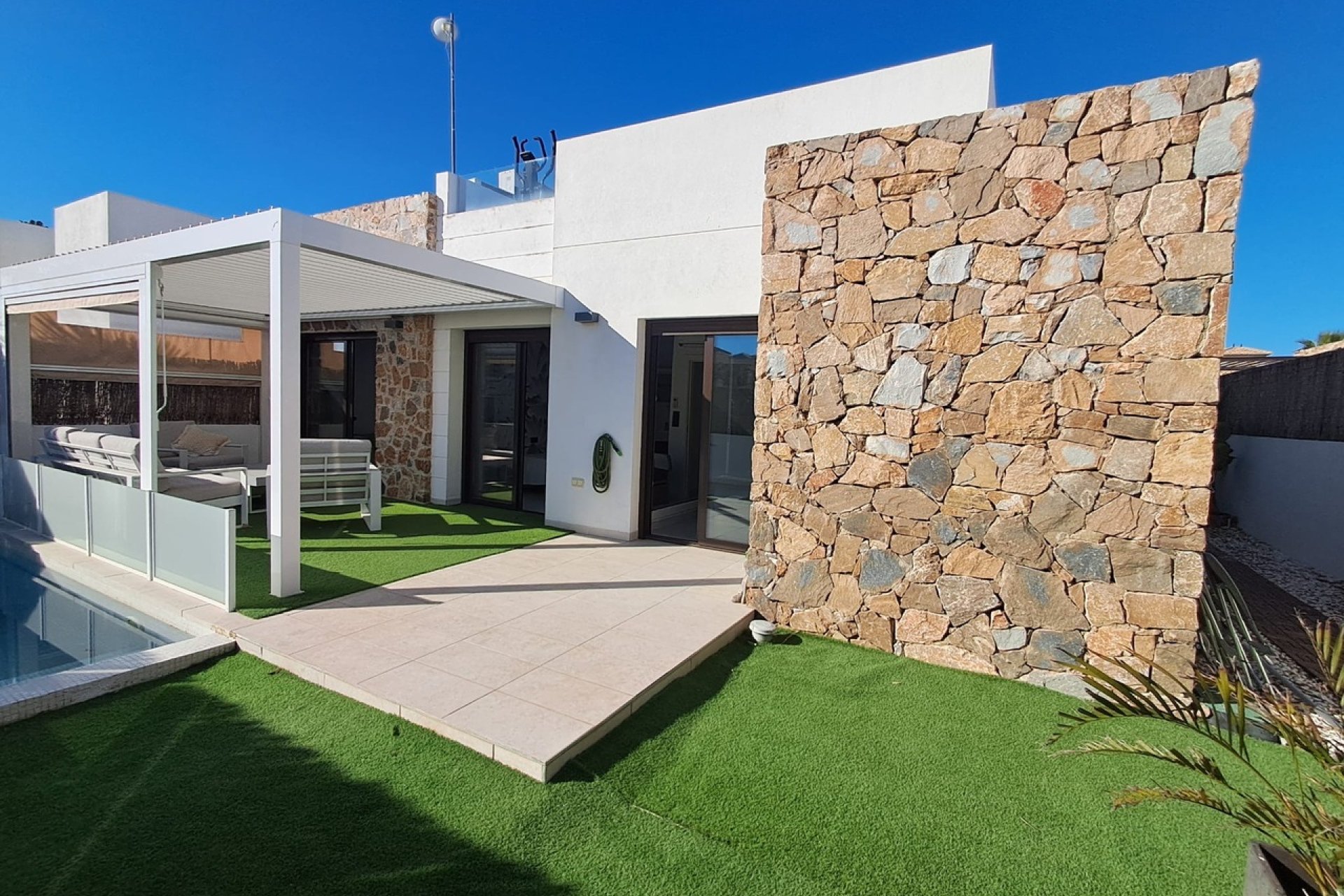 Reventa - Villa -
Cabo Roig