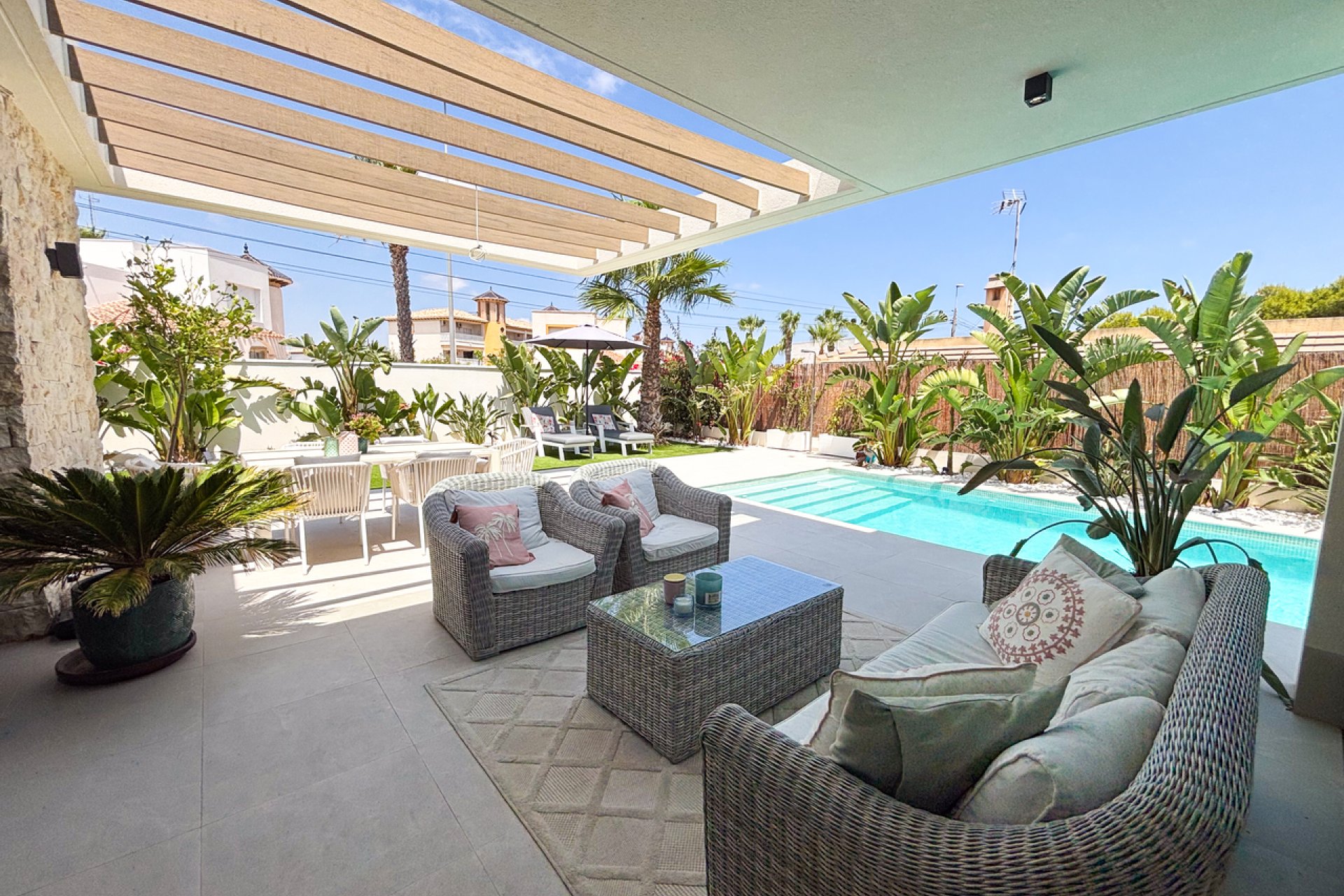 Reventa - Villa -
Cabo Roig