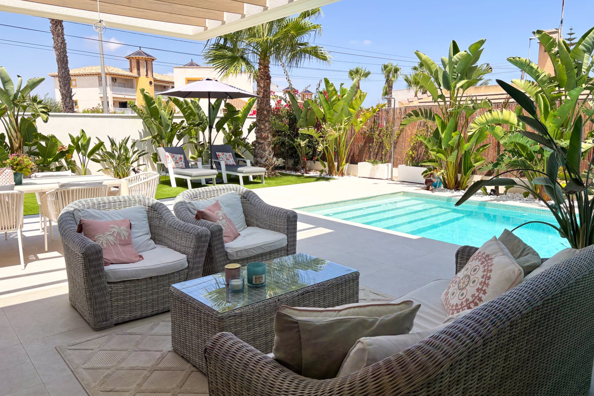 Reventa - Villa -
Cabo Roig