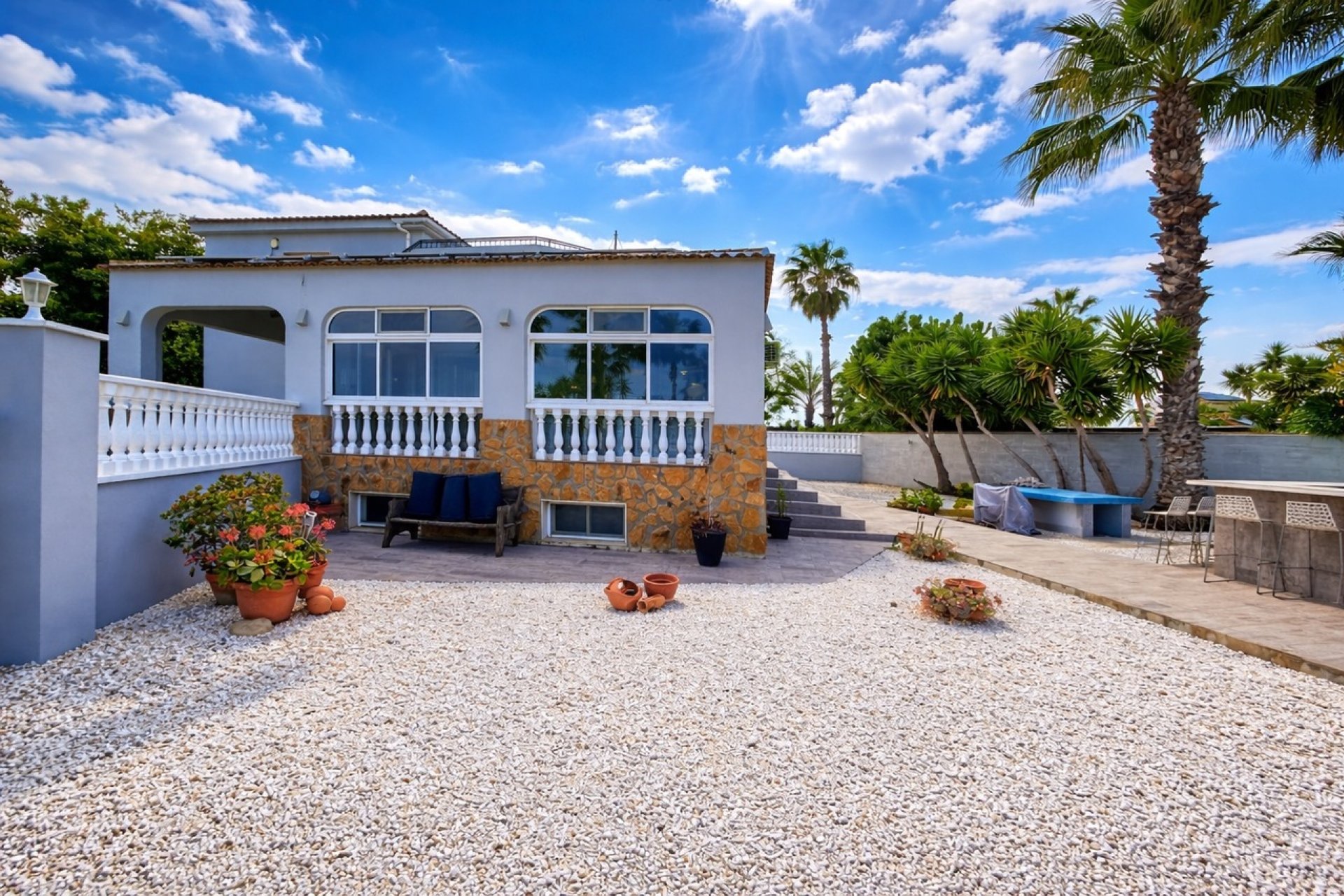 Reventa - Villa -
Catral