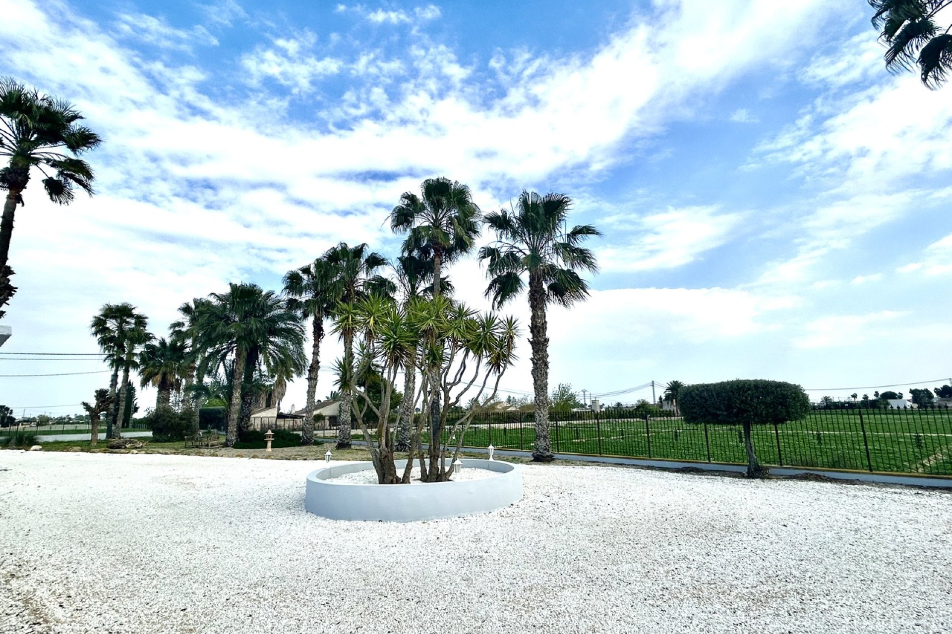 Reventa - Villa -
Catral