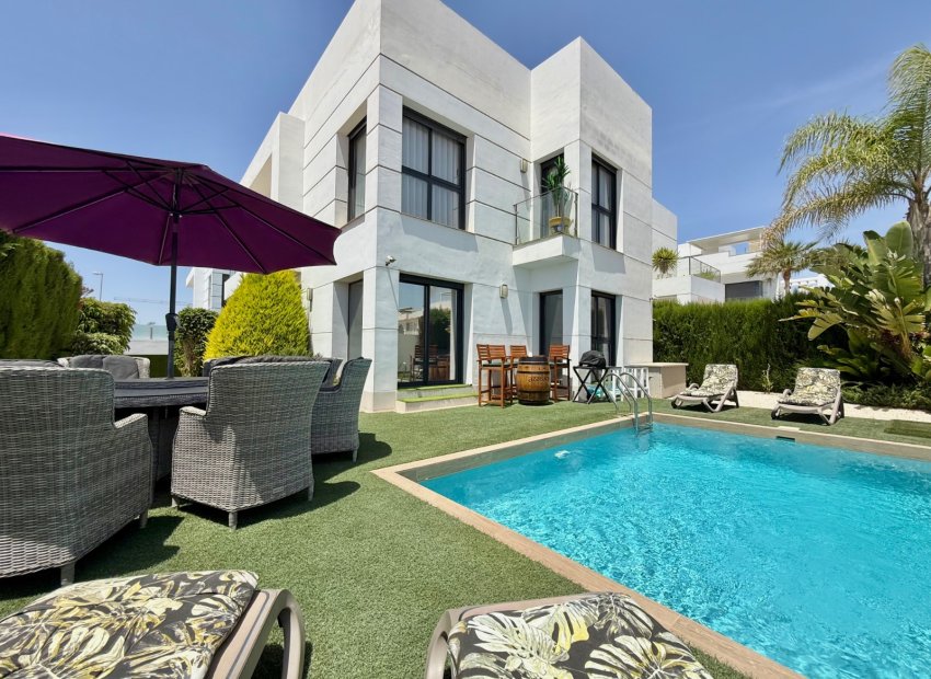 Reventa - Villa -
Ciudad Quesada