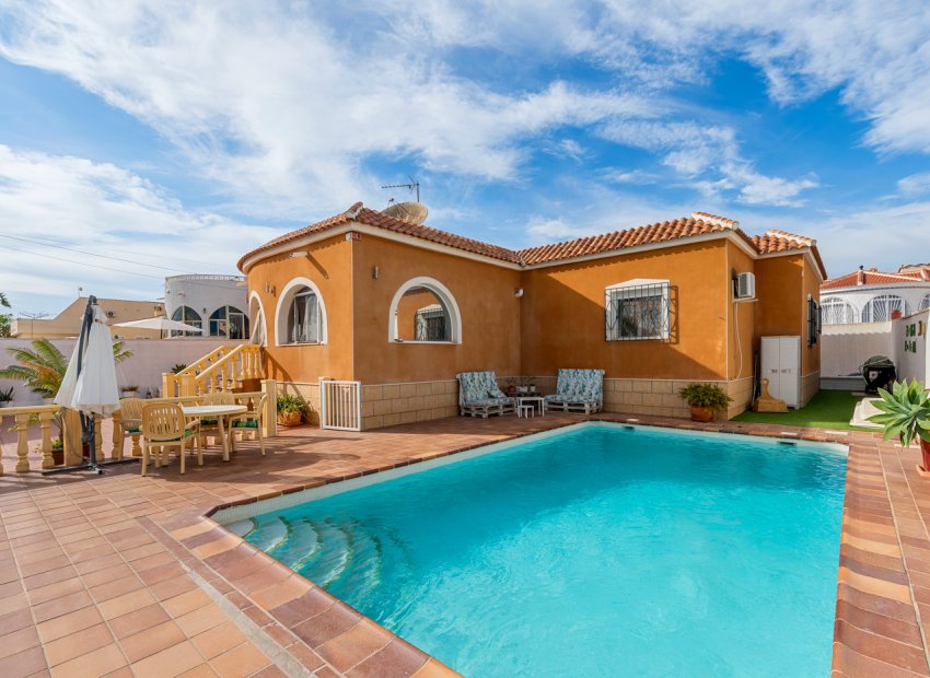 Reventa - Villa -
Ciudad Quesada