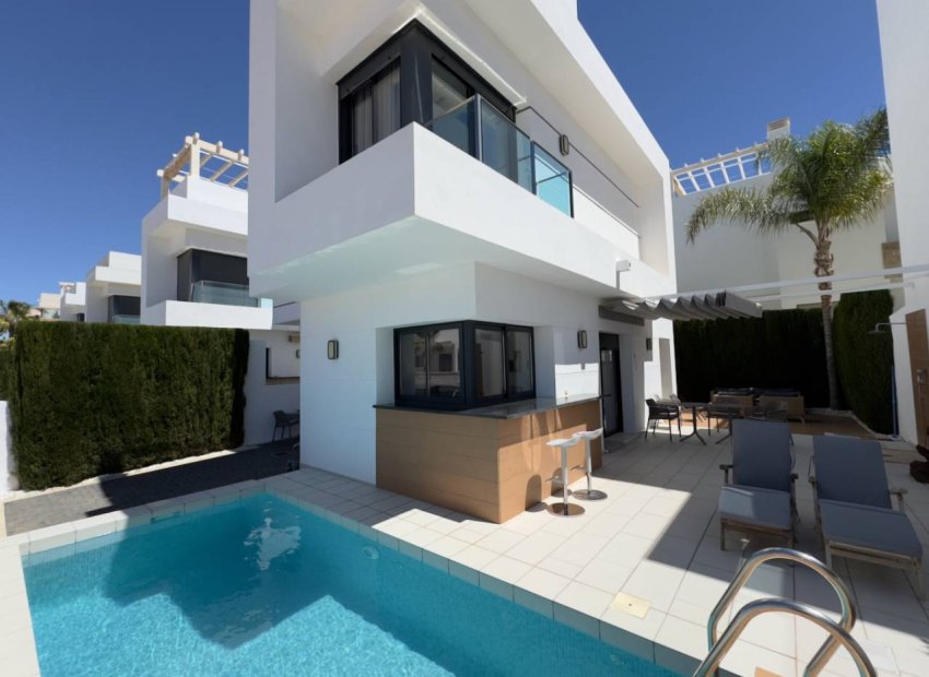 Reventa - Villa -
Ciudad Quesada