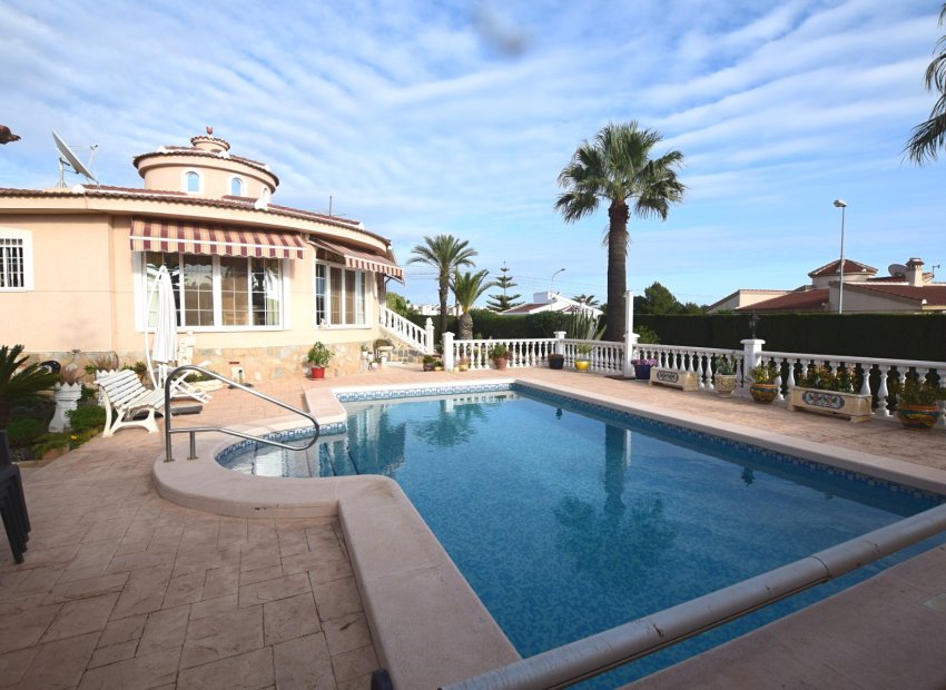 Reventa - Villa -
Ciudad Quesada