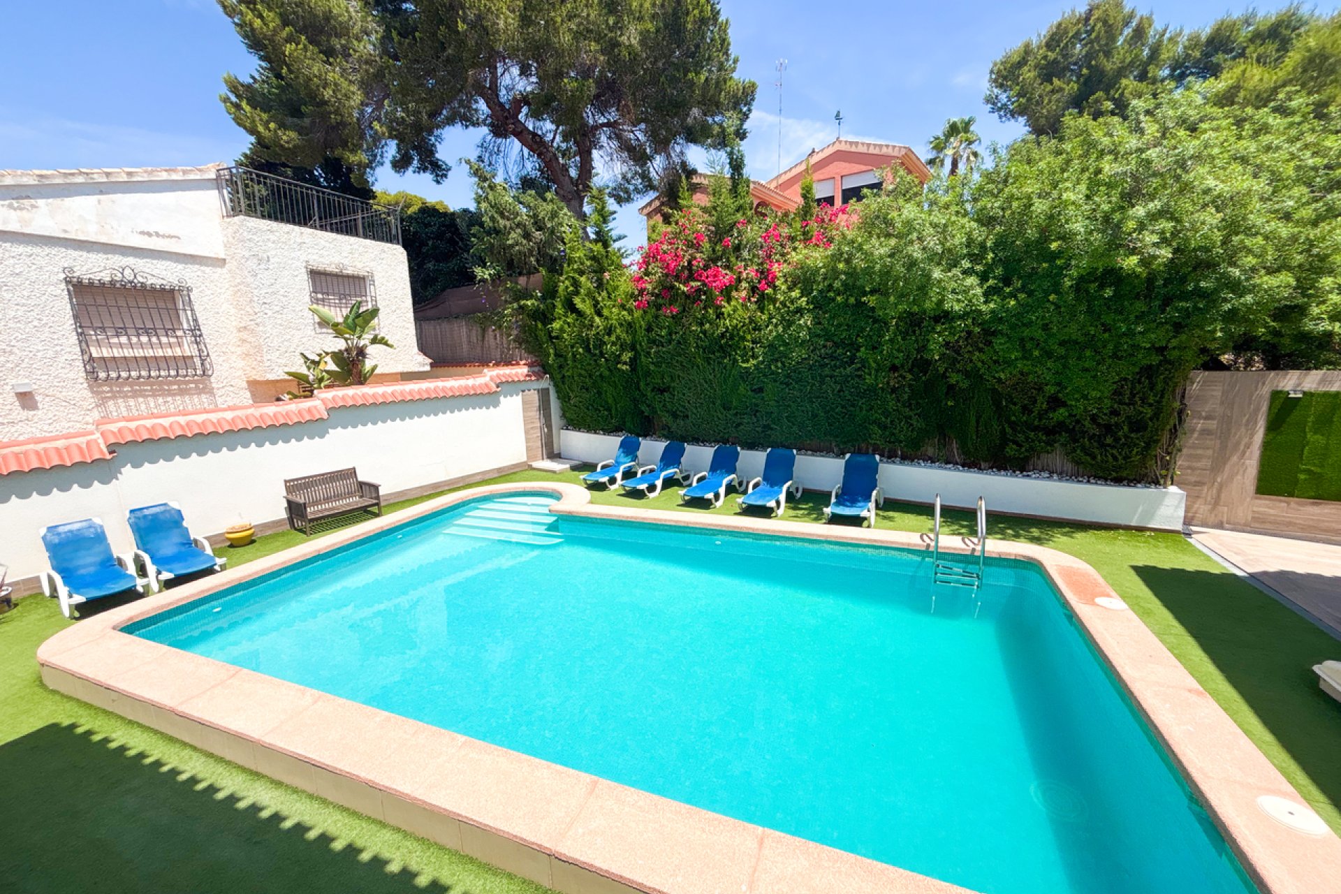 Reventa - Villa -
Dehesa De Campoamor