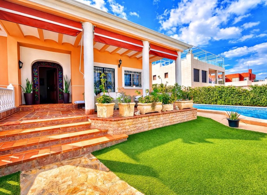 Reventa - Villa -
La Mata