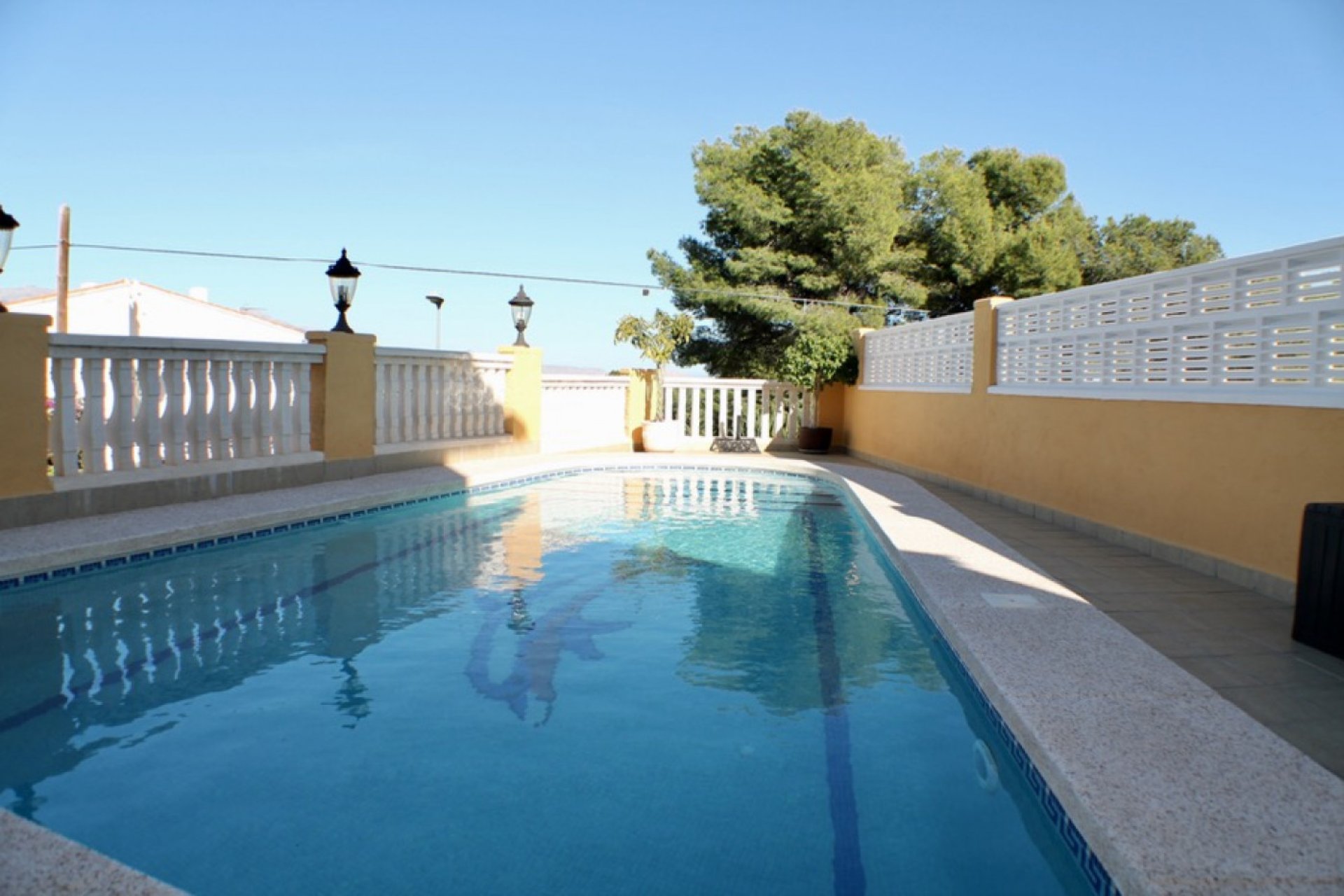 Reventa - Villa -
La Nucía - Urbanisations