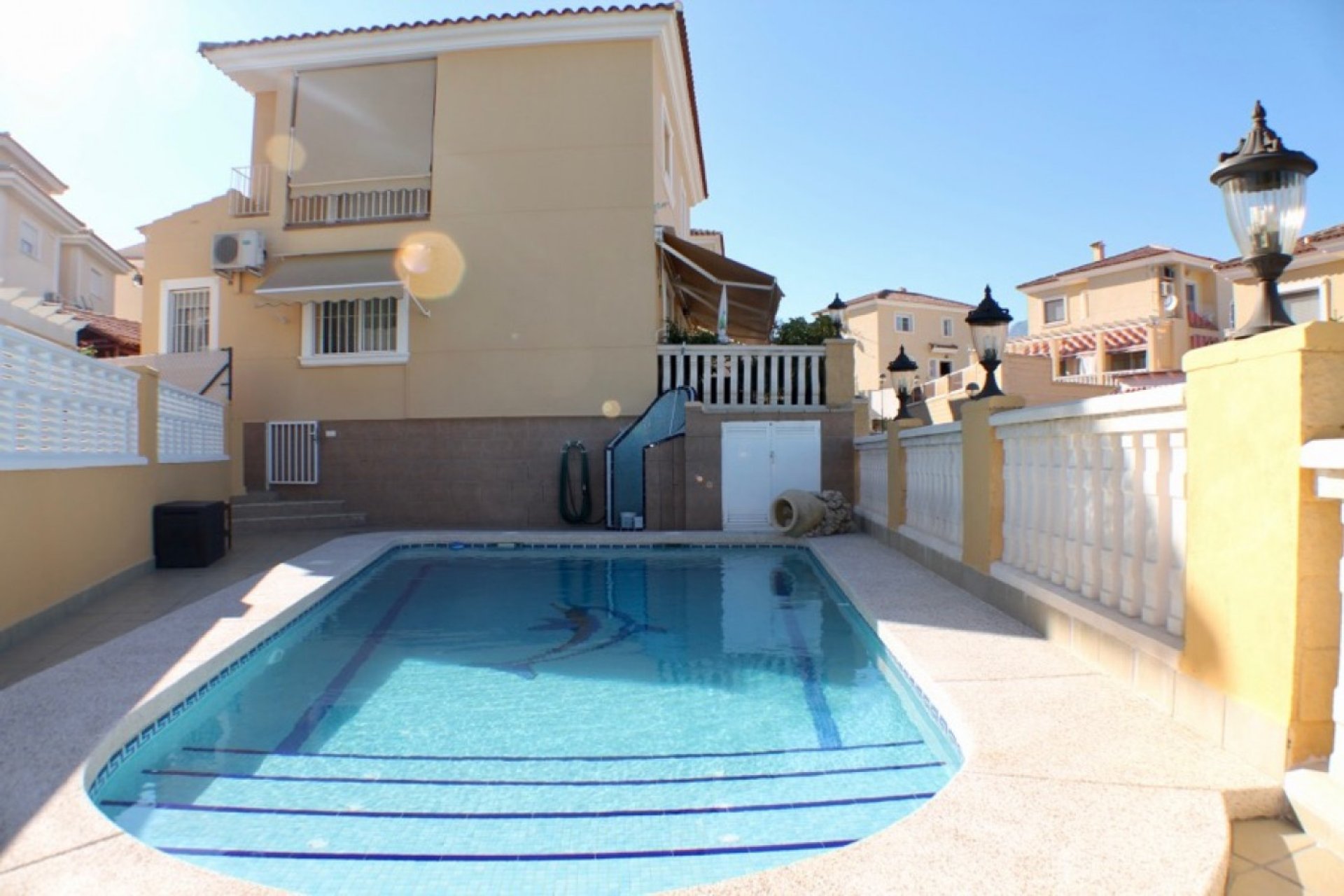 Reventa - Villa -
La Nucía - Urbanisations
