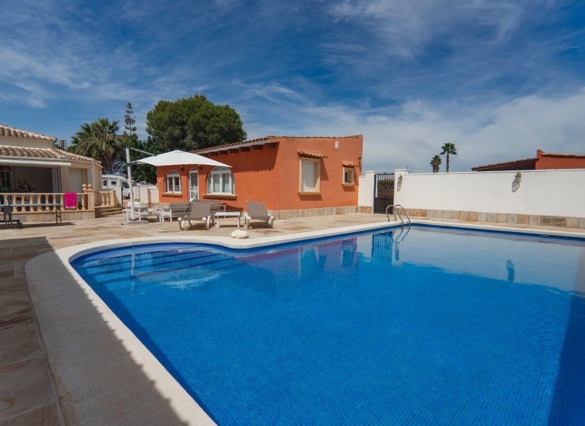 Reventa - Villa -
Las Heredades - Heredades