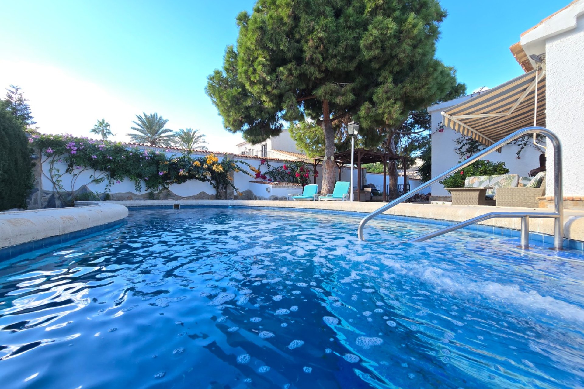 Reventa - Villa -
Orihuela Costa - Cabo Roig *