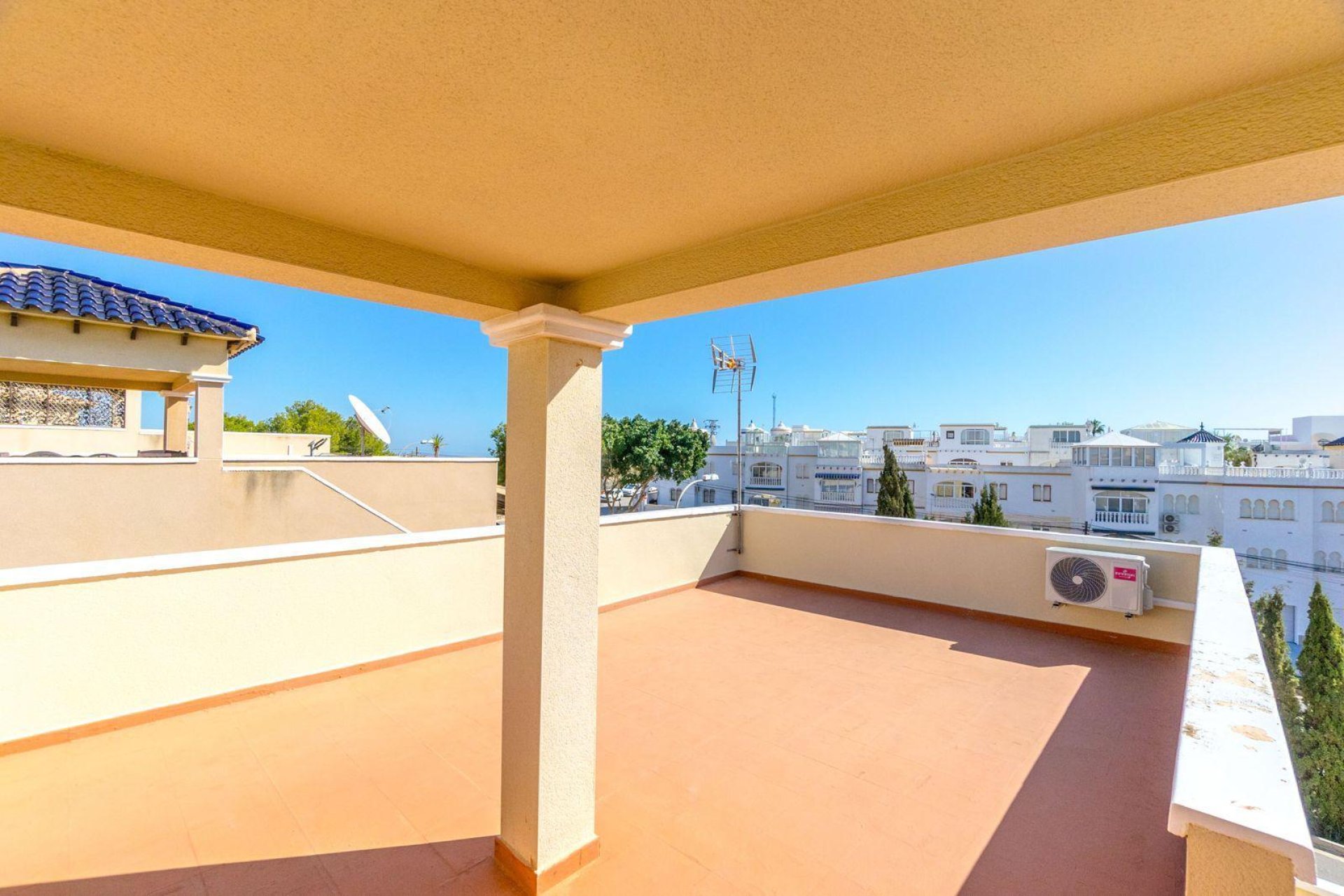 Reventa - Villa -
Orihuela Costa - Las Filipinas