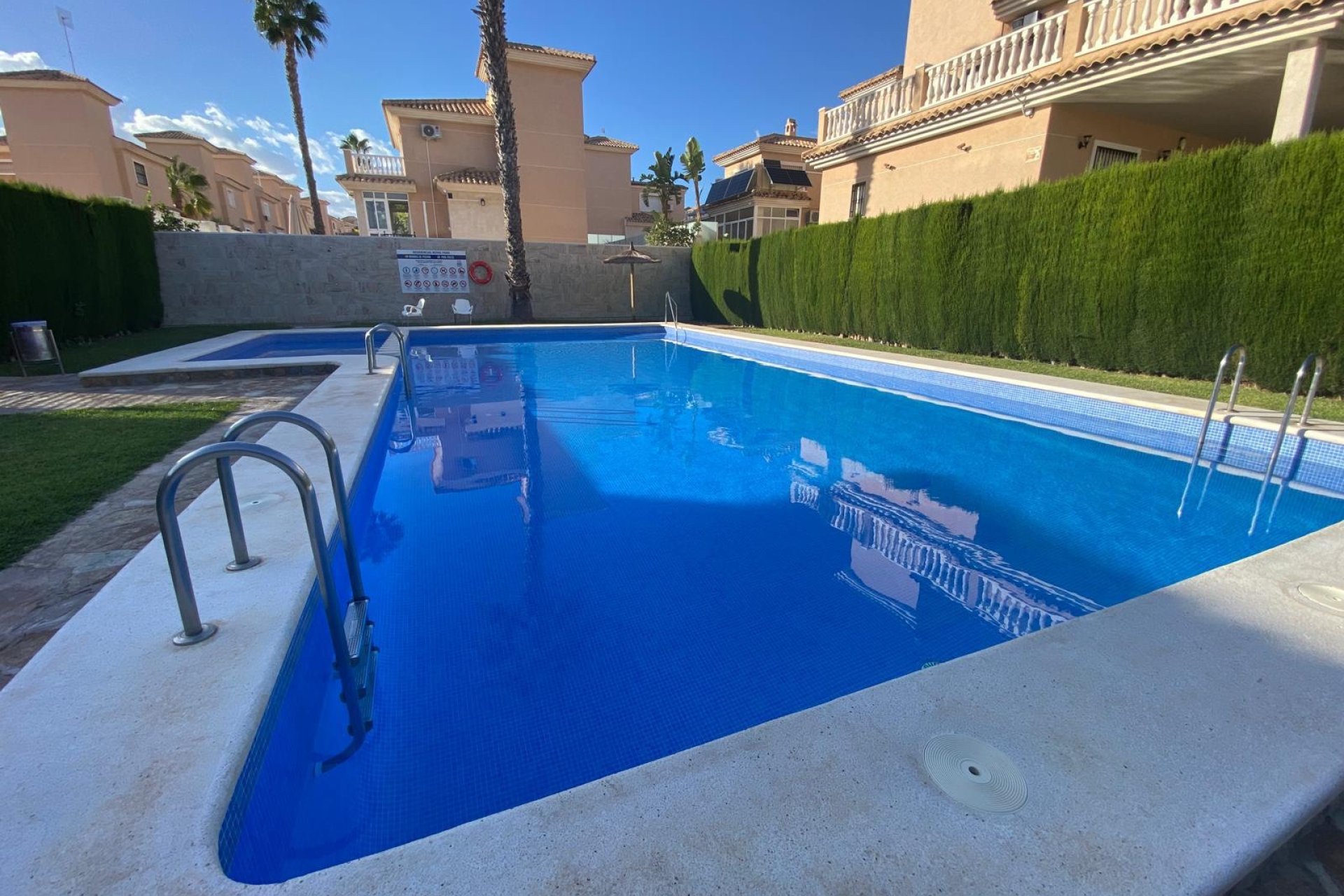 Reventa - Villa -
Orihuela Costa - Los Altos