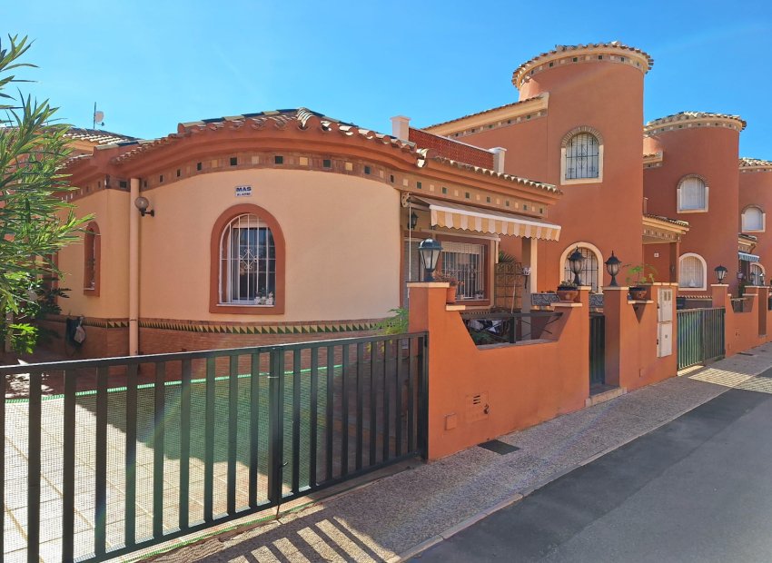 Reventa - Villa -
Orihuela Costa - Villas San Luis