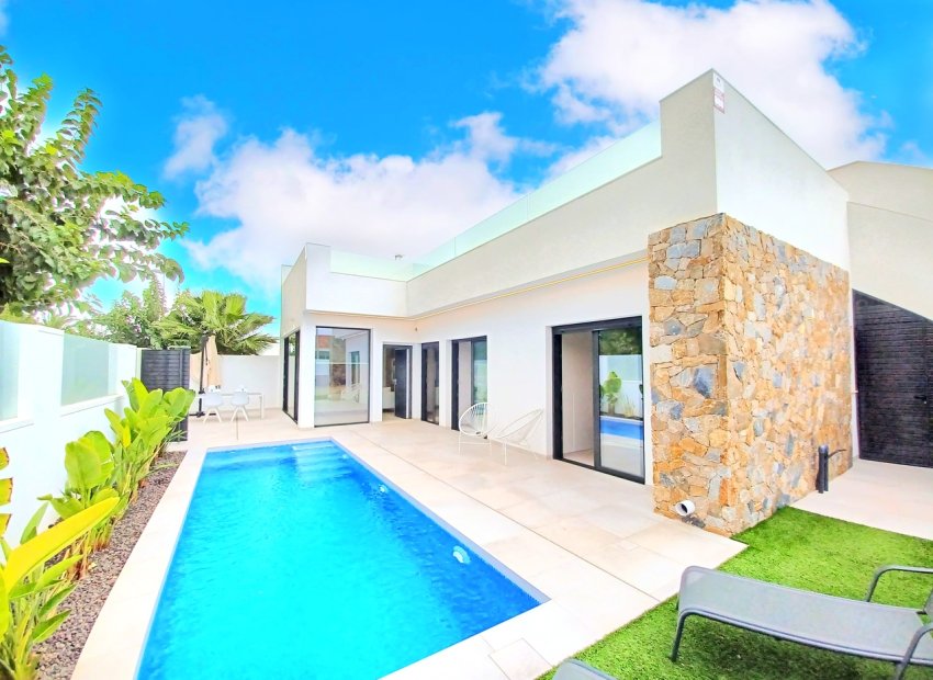 Reventa - Villa -
Pilar de la Horadada
