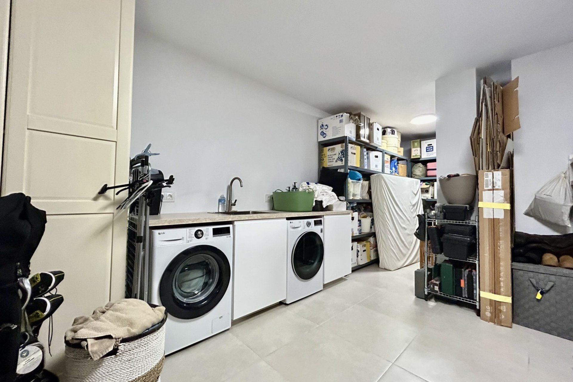 Reventa - Villa -
San Miguel de Salinas - Las Filipinas