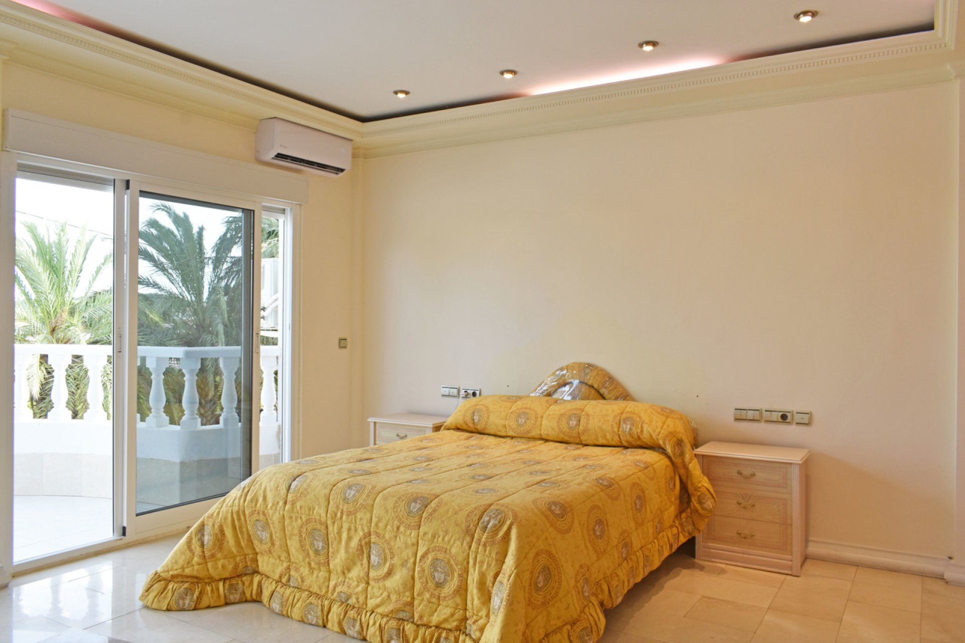 Reventa - Villa -
Torremendo