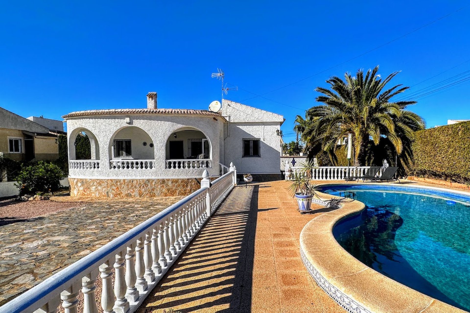 Reventa - Villa -
Torrevieja - El Chaparral