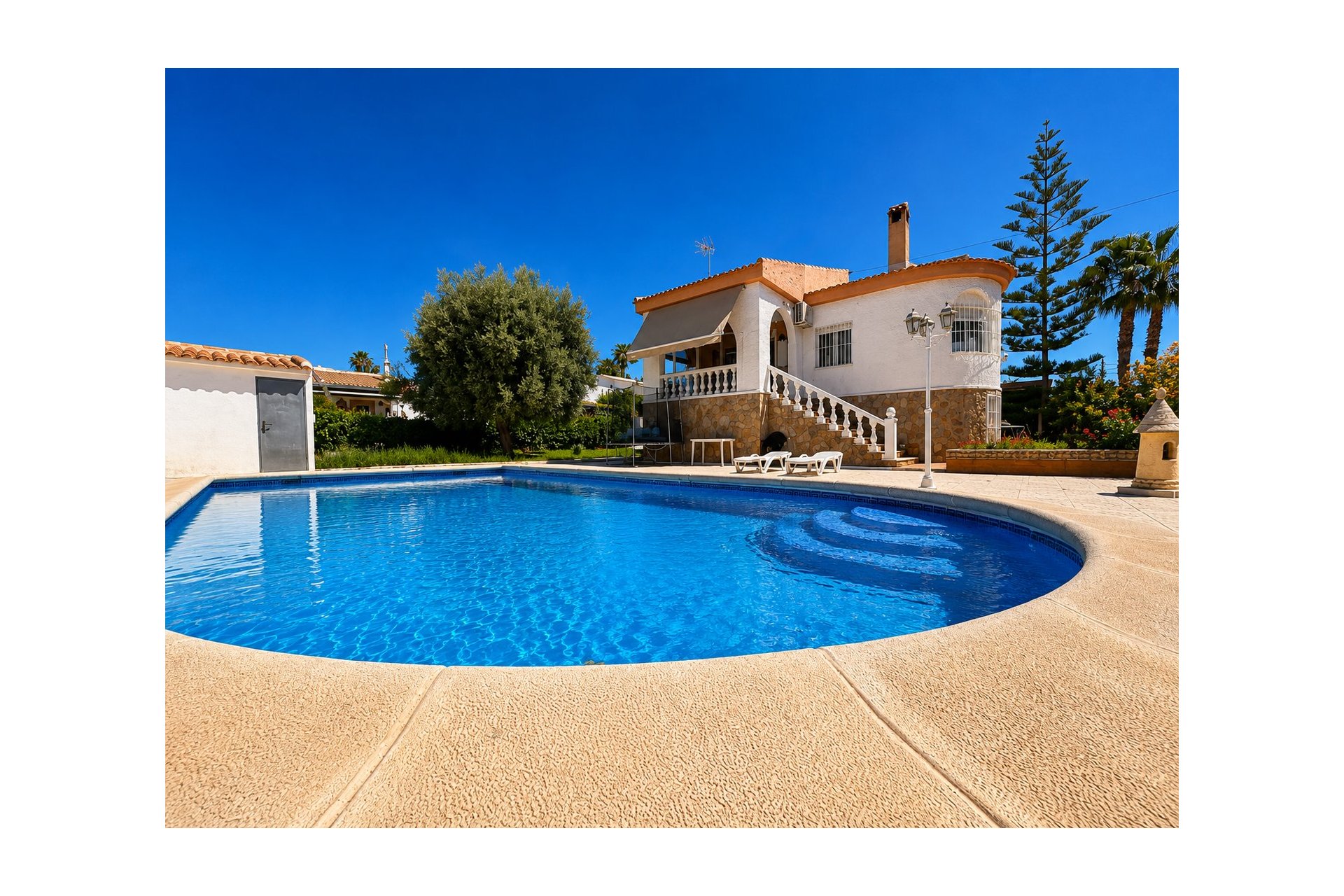 Reventa - Villa -
Torrevieja - La Siesta