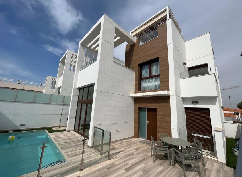 Reventa - Villa -
Torrevieja - Los Altos