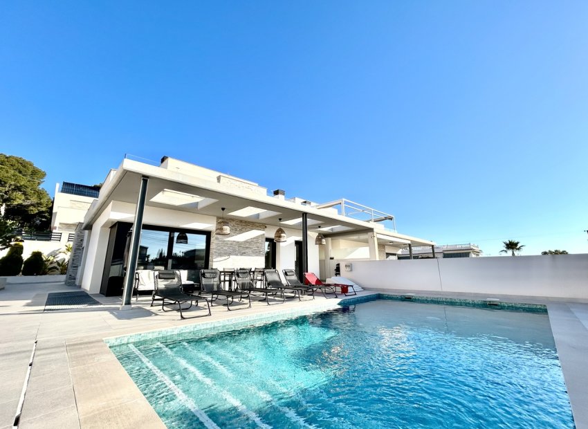 Reventa - Villa -
Torrevieja - Los Balcones