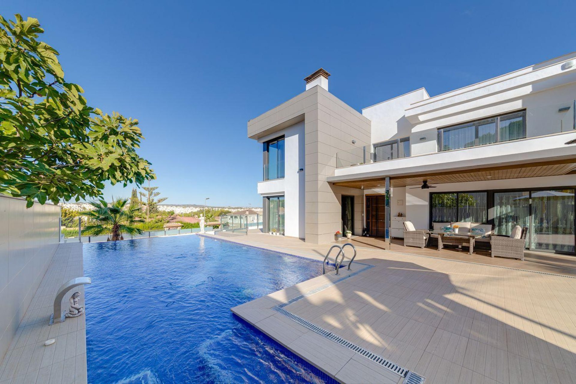 Reventa - Villa -
Torrevieja - Los Balcones