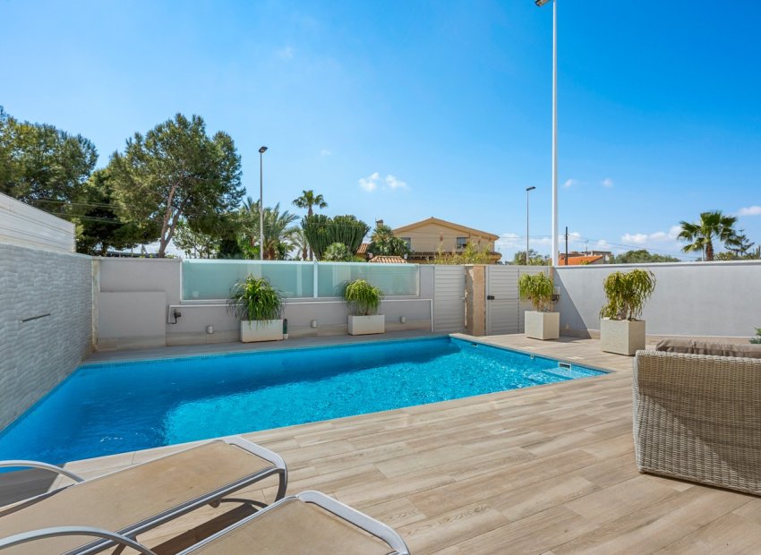 Reventa - Villa -
Torrevieja