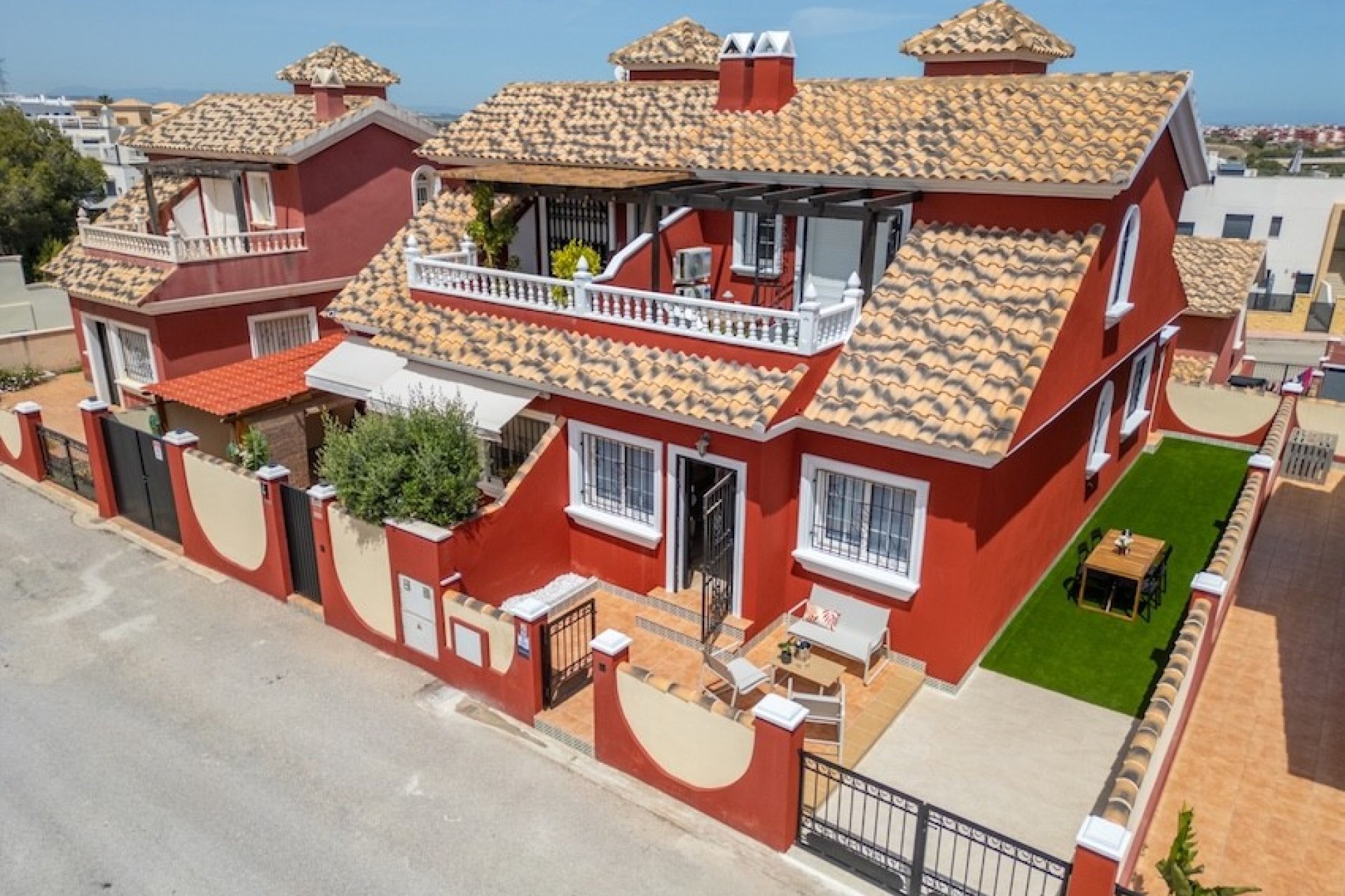 Reventa - Villa -
Villamartín - PAU 26