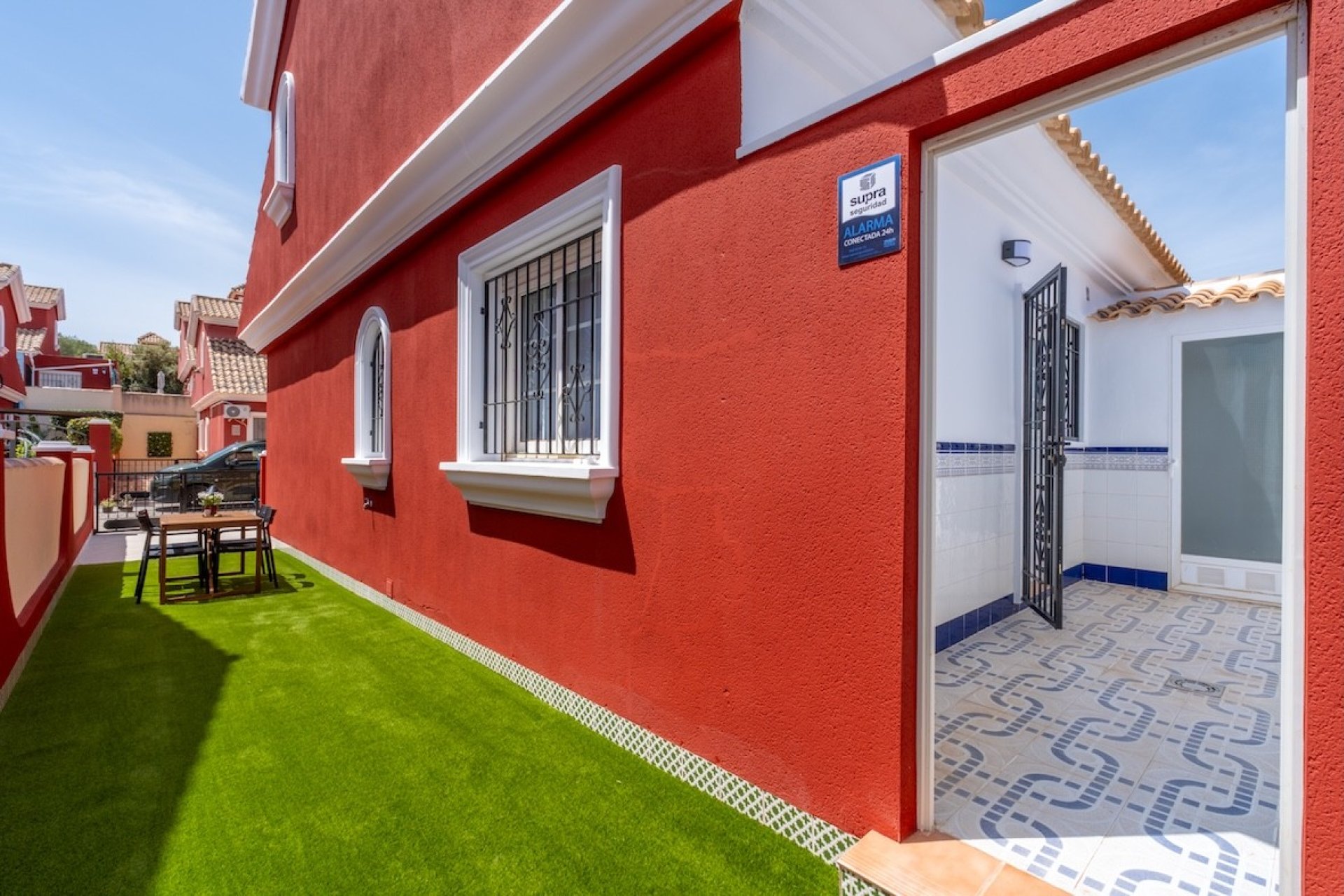 Reventa - Villa -
Villamartín - PAU 26