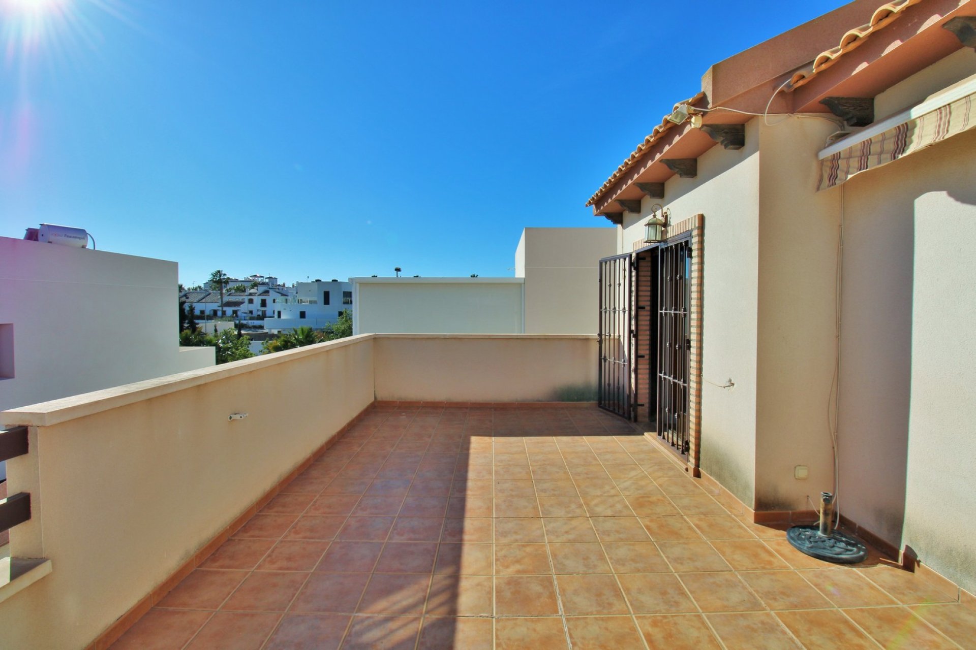 Reventa - Villa -
Villamartín - PAU 8