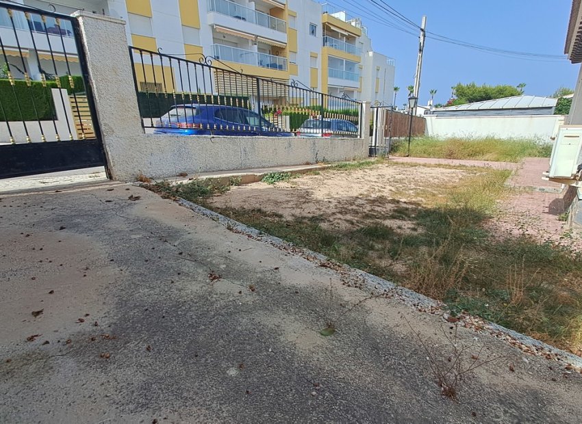 Reventa - Villa -
Villamartín - Villamartin