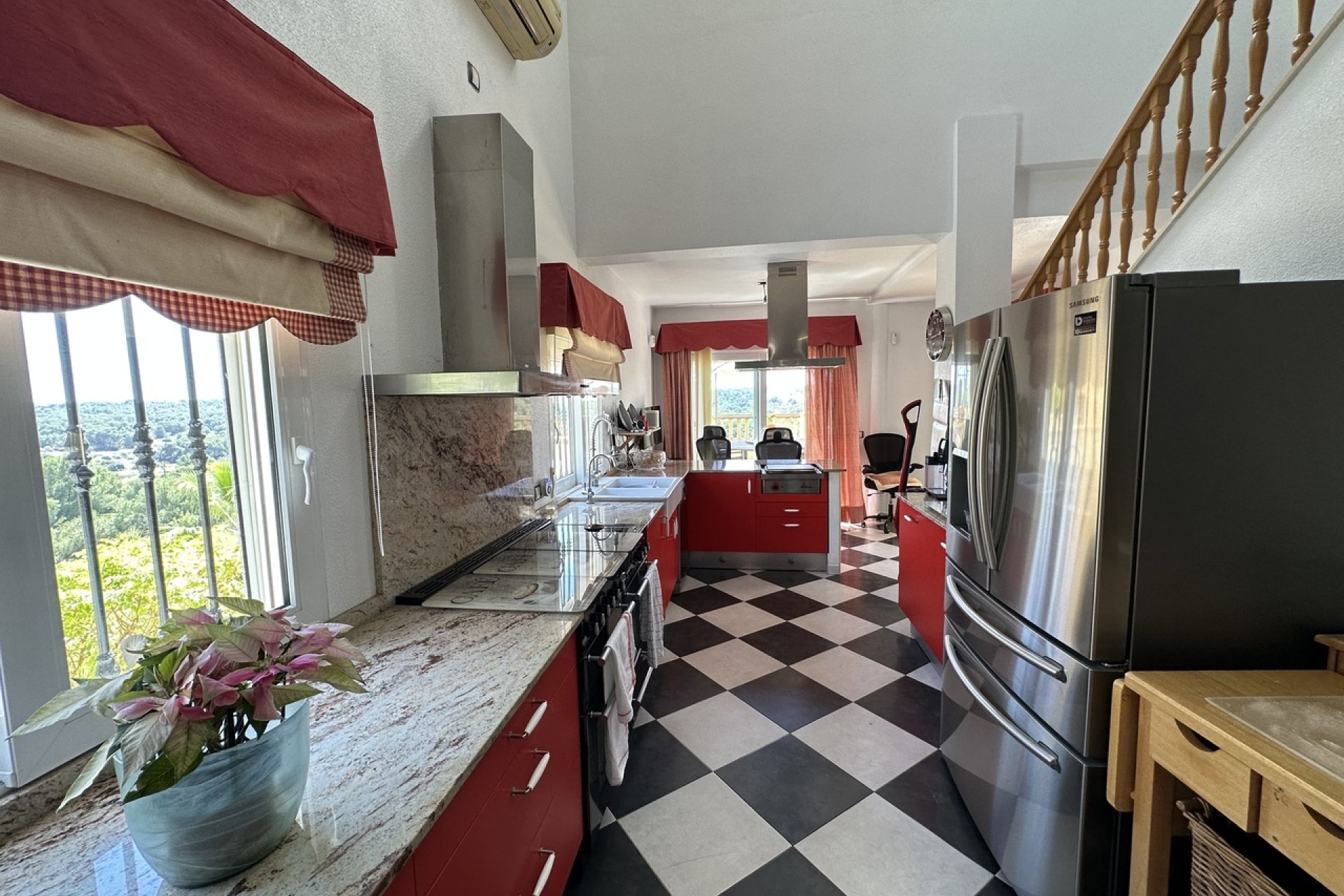 Reventa - Villa -
Villamartín - Villamartin