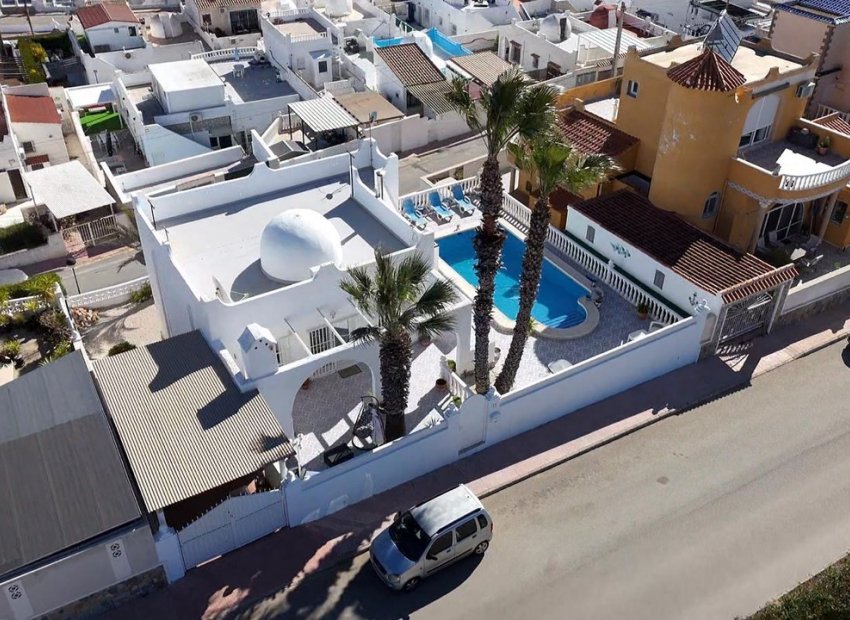 Reventa - Villa -
Villamartín - Villamartin