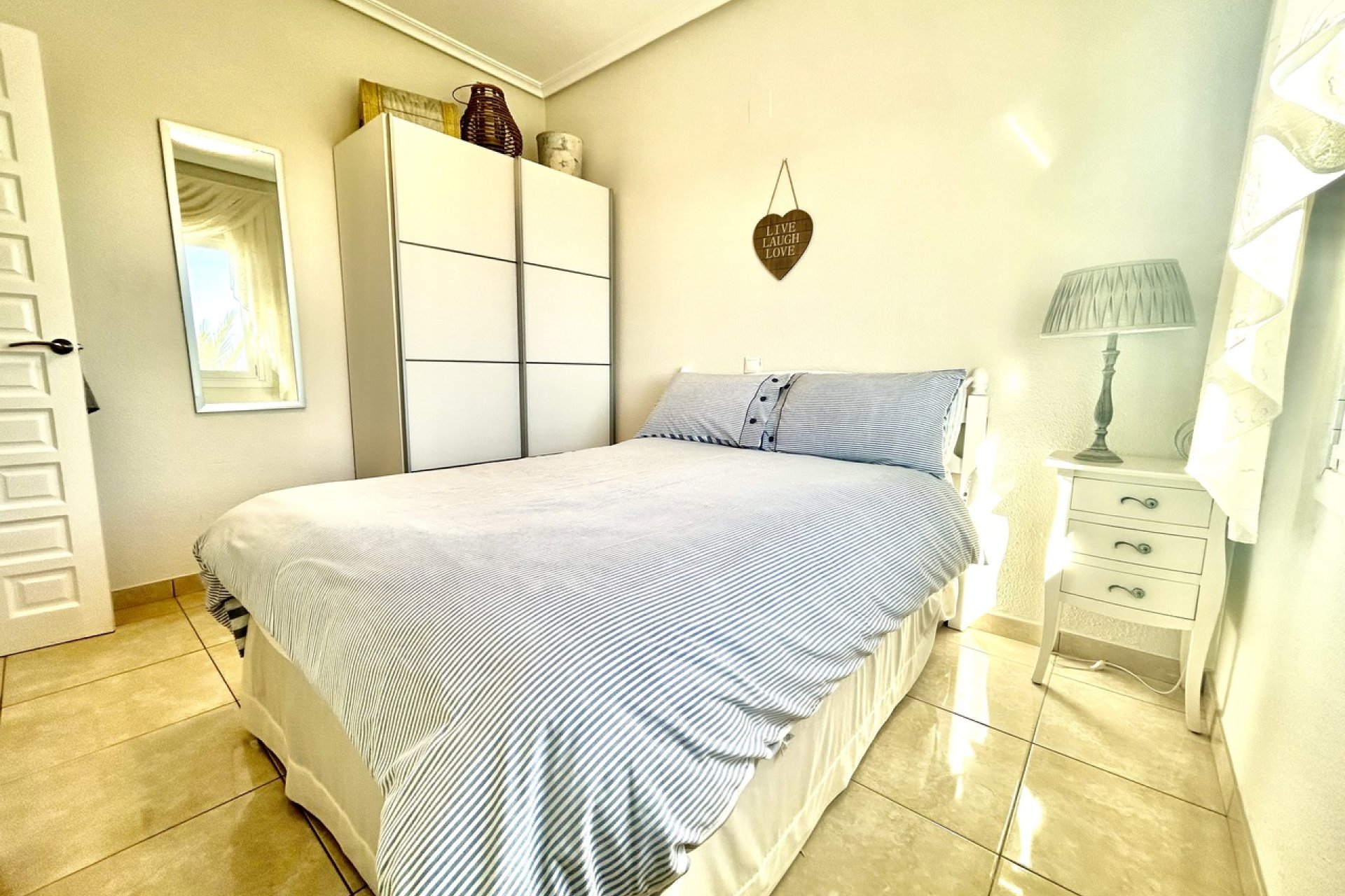 Reventa - Villa -
Villamartín - Villamartin