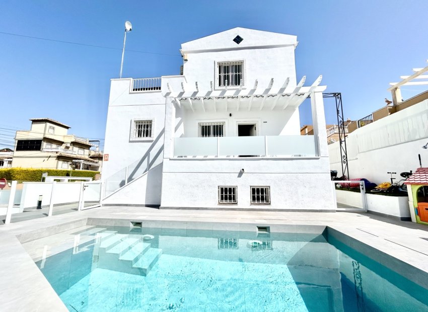 Reventa - Villa -
Villamartín - Villamartin