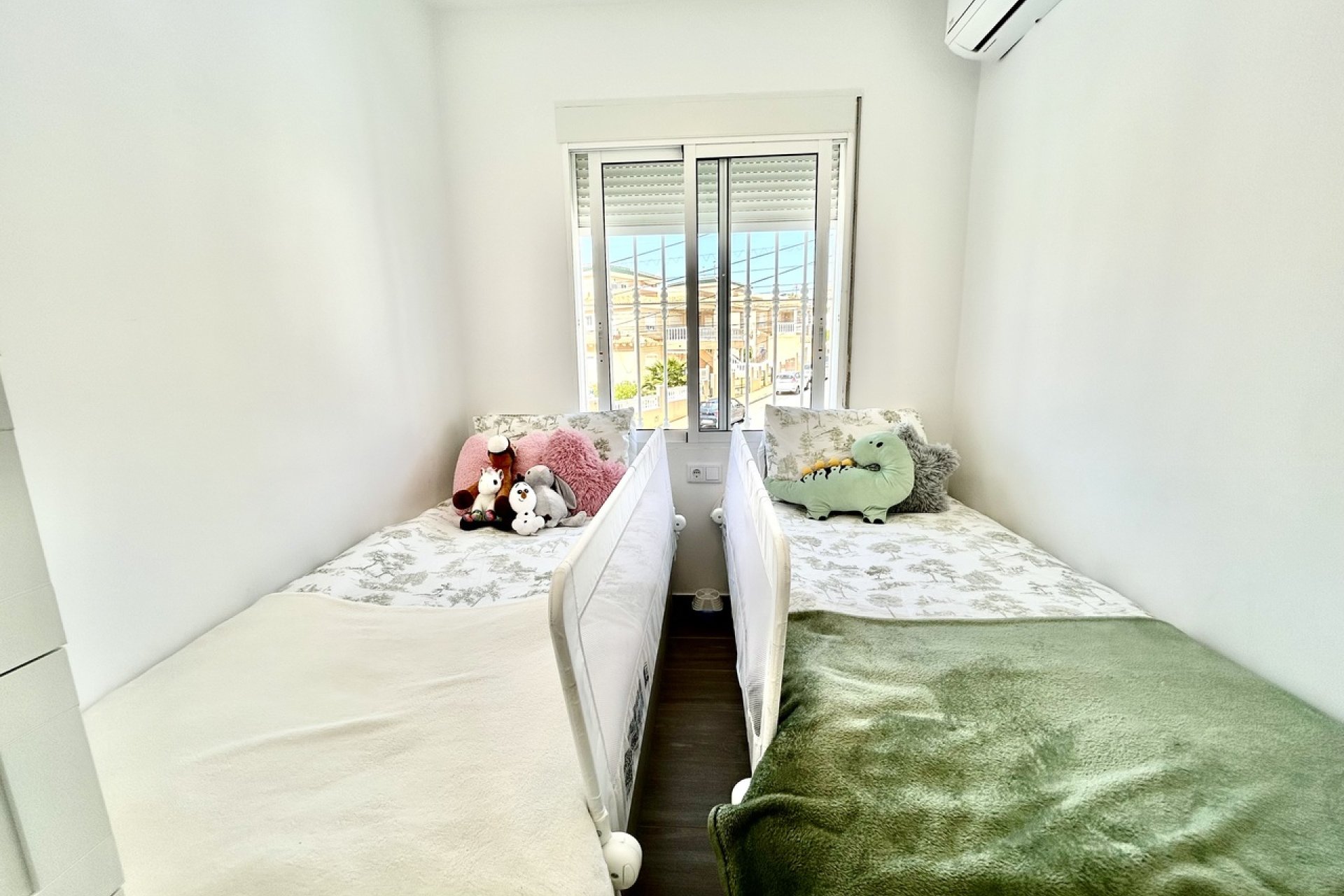 Reventa - Villa -
Villamartín - Villamartin