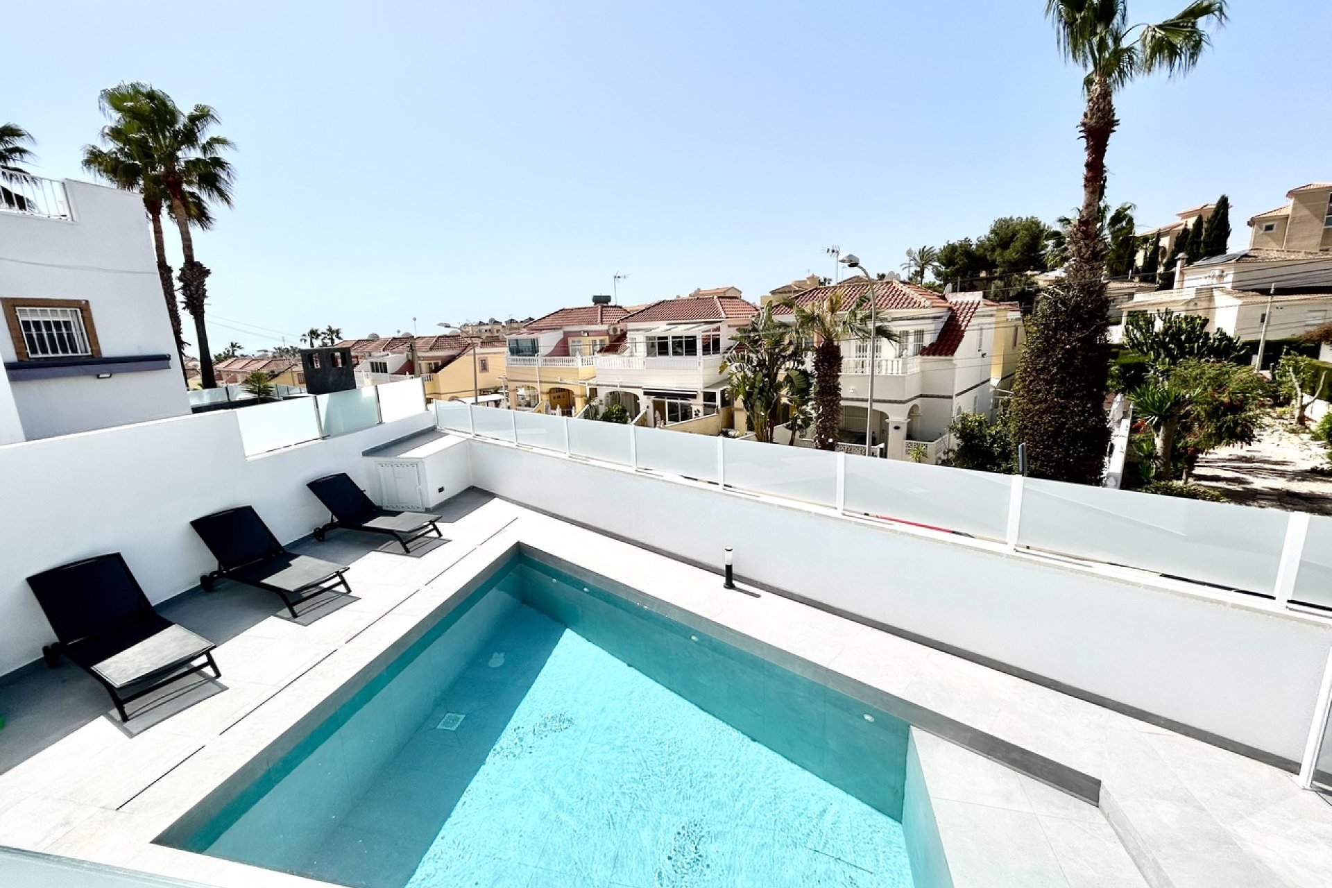 Reventa - Villa -
Villamartín - Villamartin