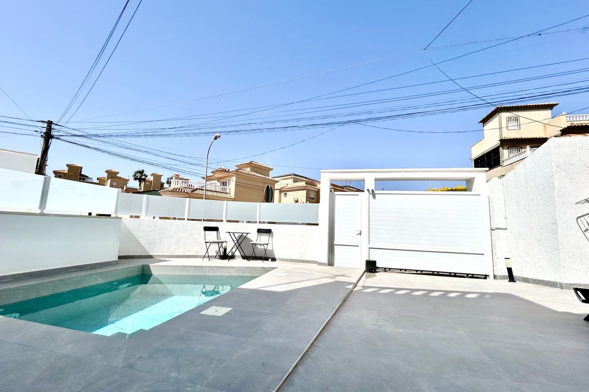 Reventa - Villa -
Villamartín - Villamartin