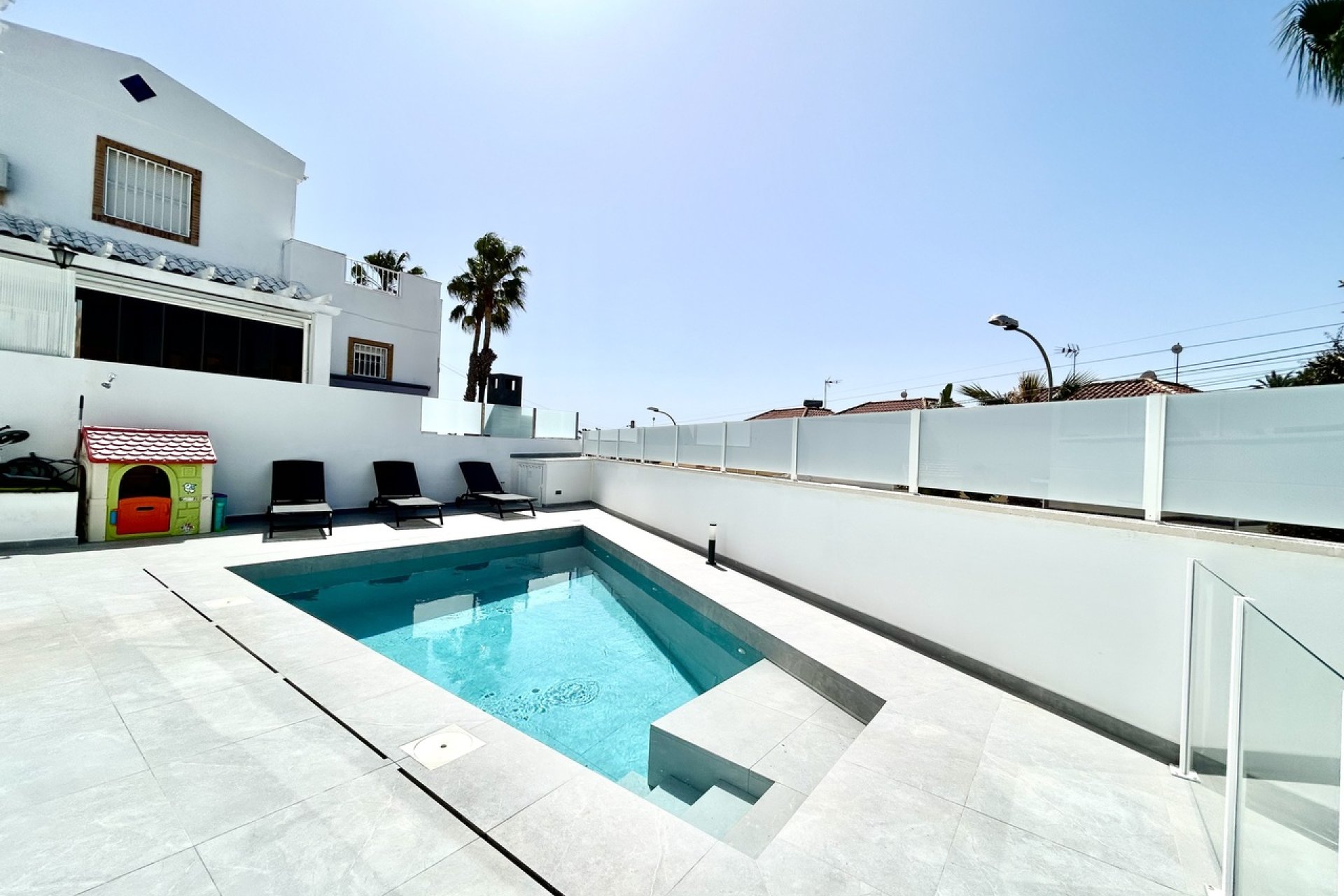Reventa - Villa -
Villamartín - Villamartin