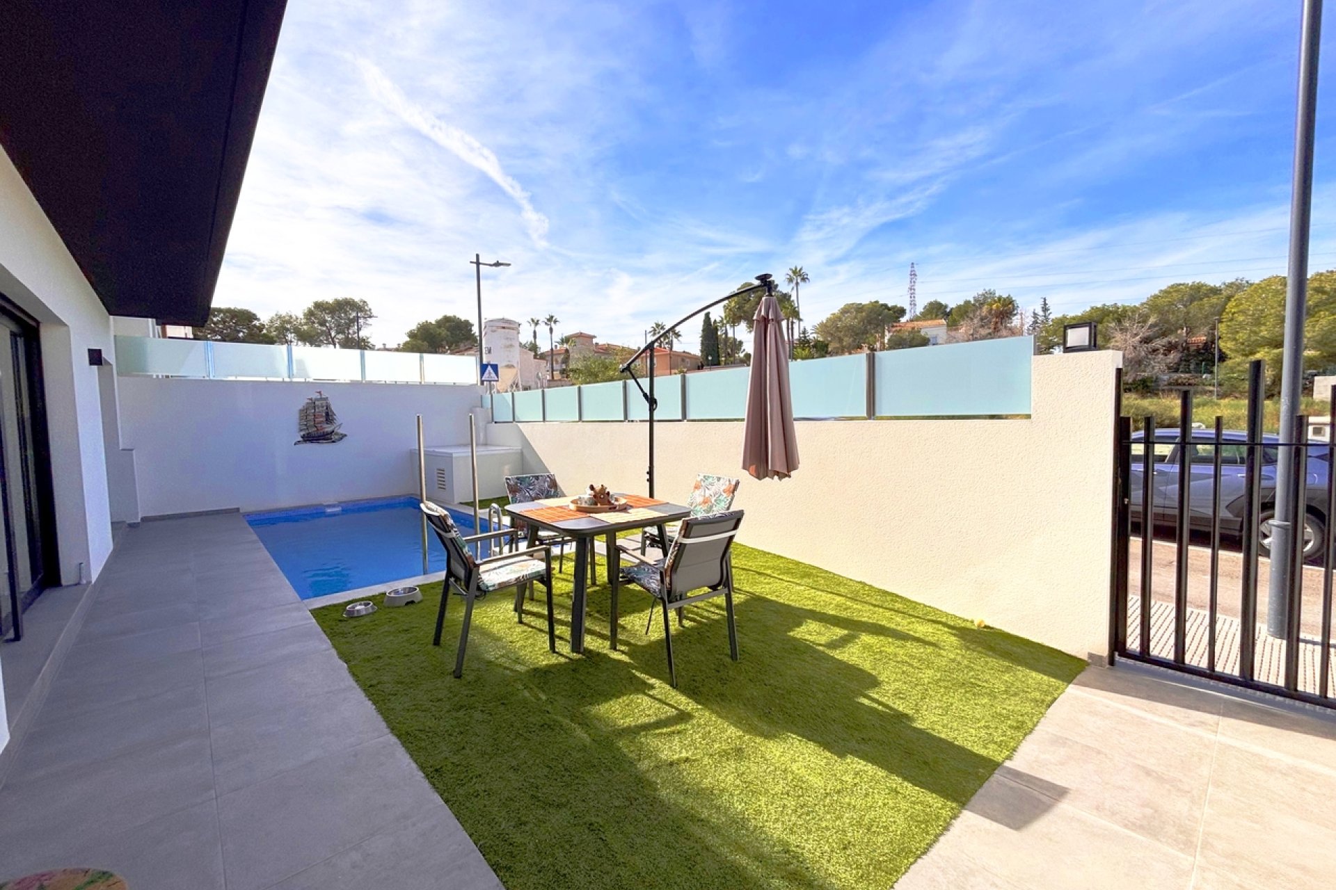 Reventa - Villa -
Villamartín - Villamartin