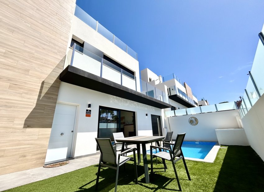 Reventa - Villa -
Villamartín - Villamartin