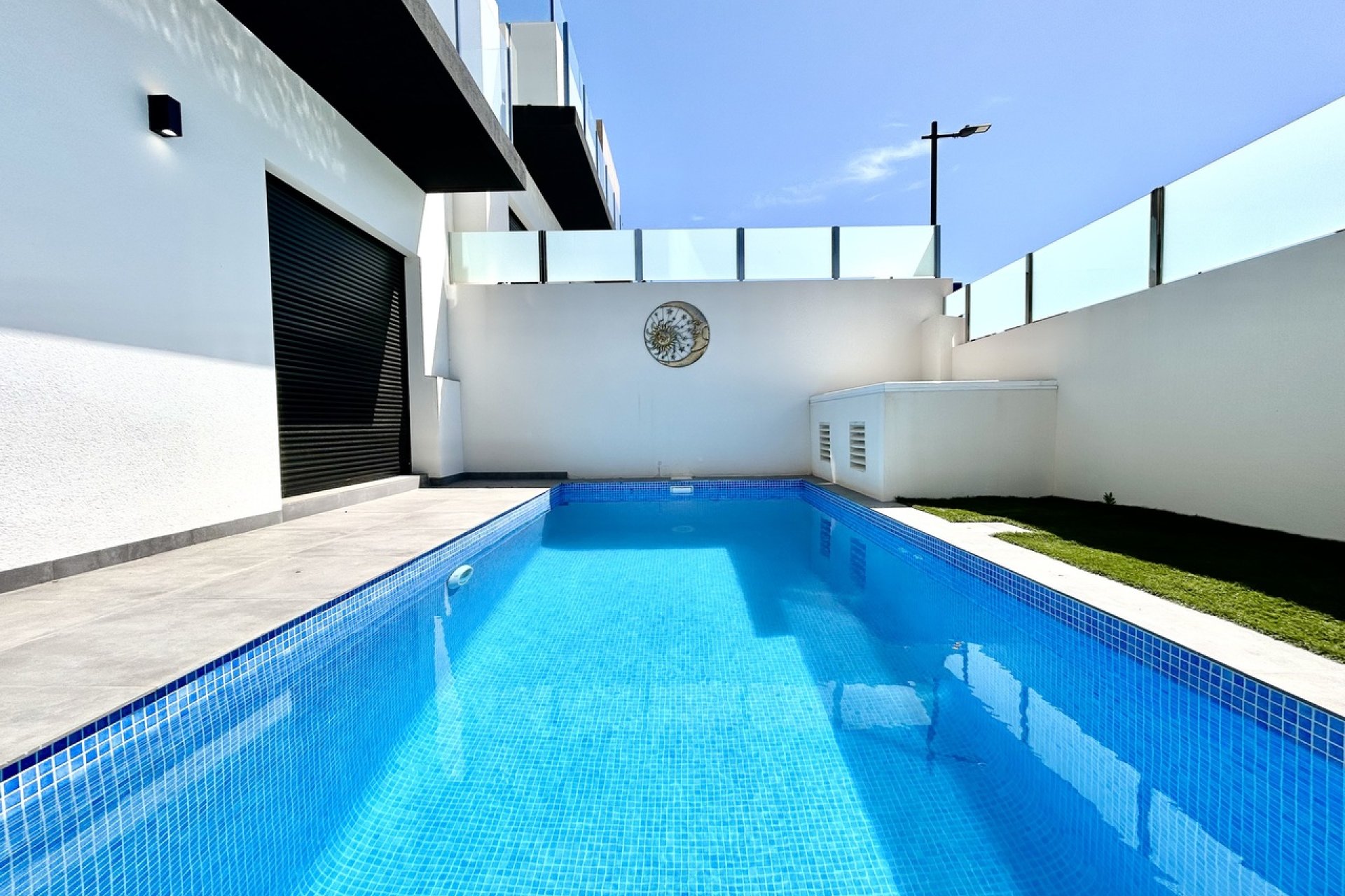 Reventa - Villa -
Villamartín - Villamartin