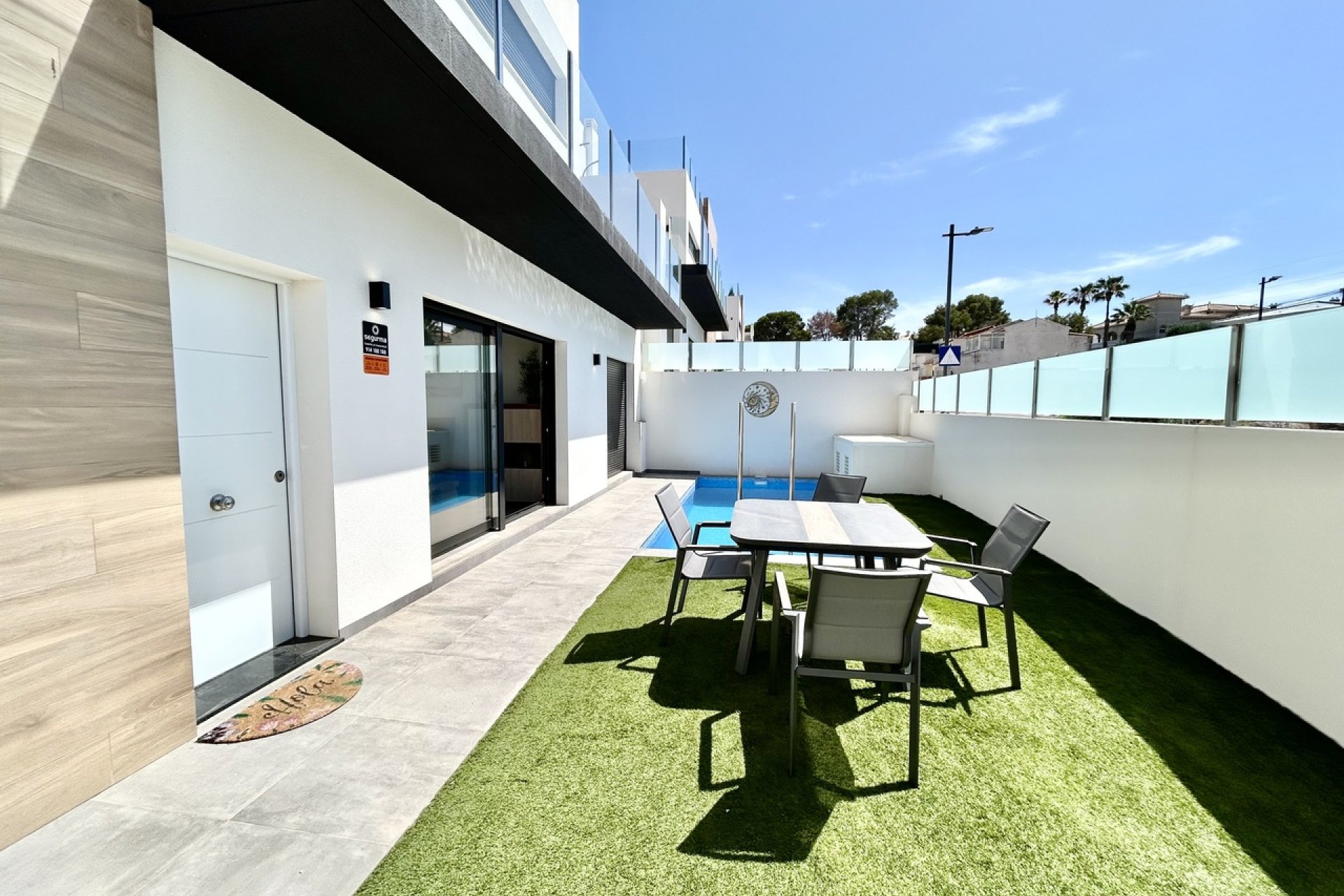 Reventa - Villa -
Villamartín - Villamartin