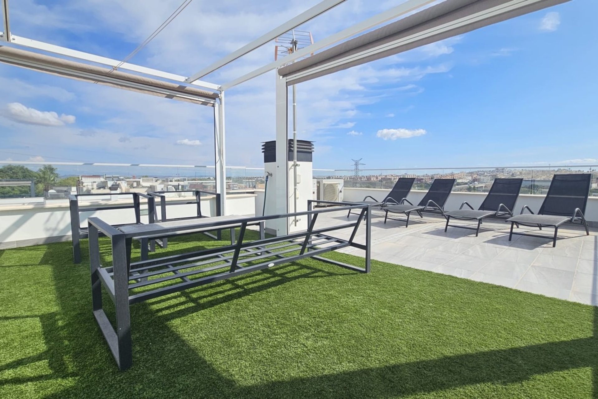 Reventa - Villa -
Villamartín - Villamartin