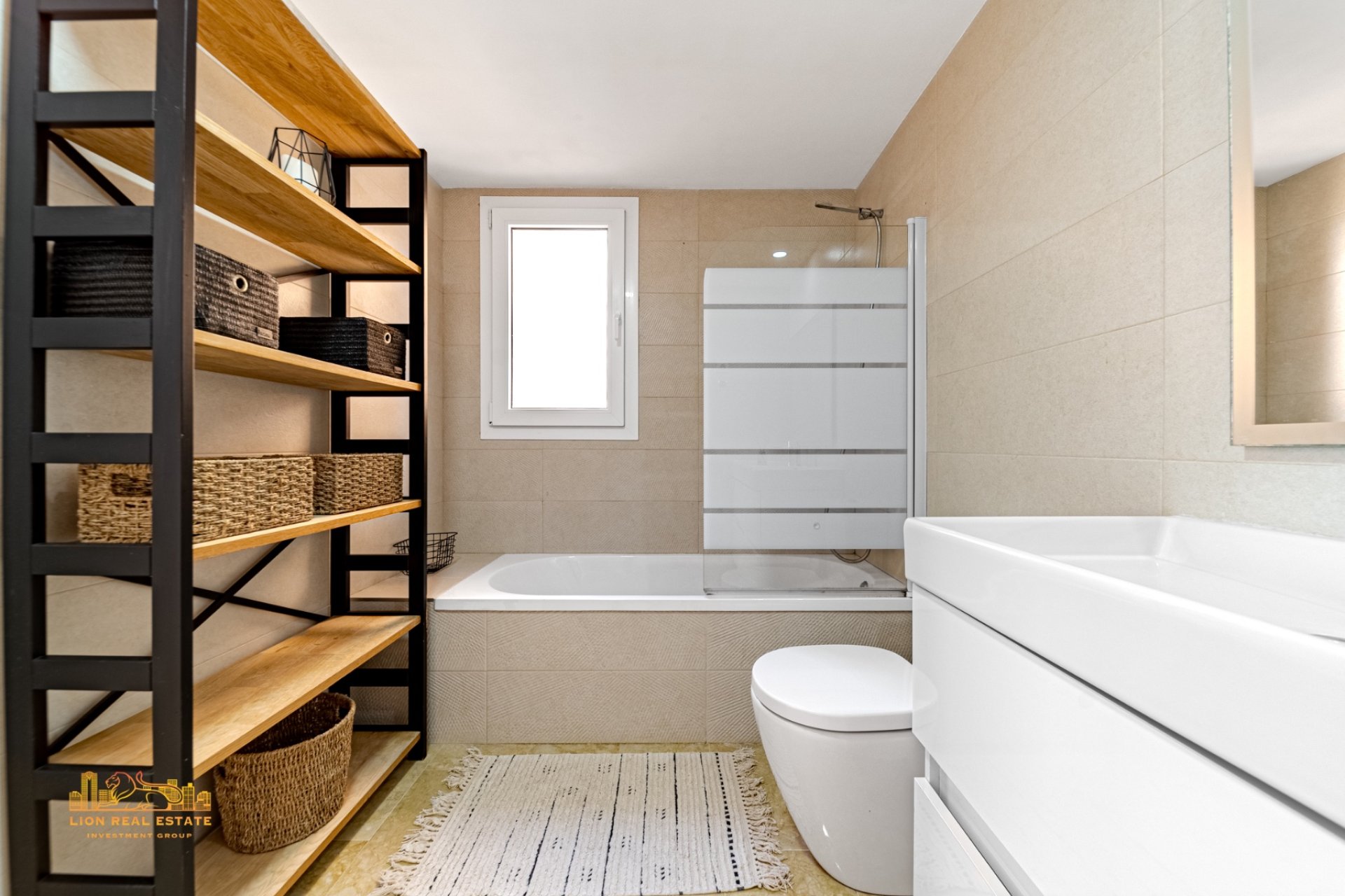 Ruim appartement met 3 slaapkamers te koop in La Recoleta, Punta Prima